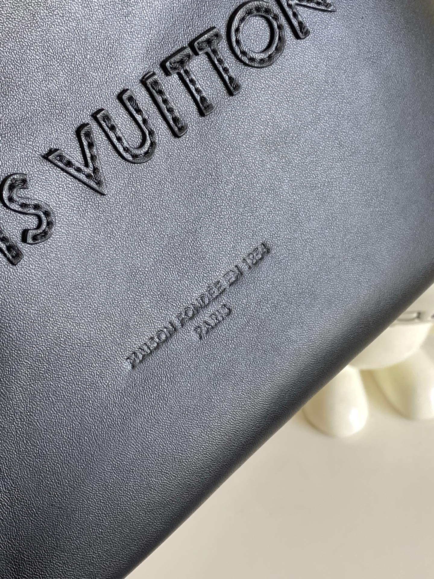 Louis Vuitton x Pharrell x Nigo Shoer Medium Bag - Image 5