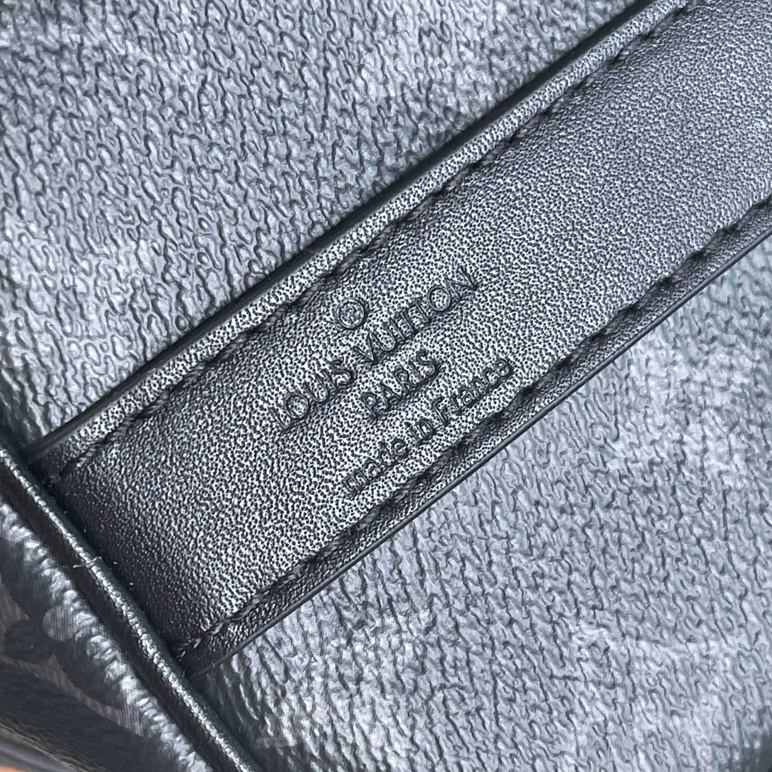 Louis Vuitton Keepall 25 Handbag in Monogram Eclipse Reverse Canvas - Image 5