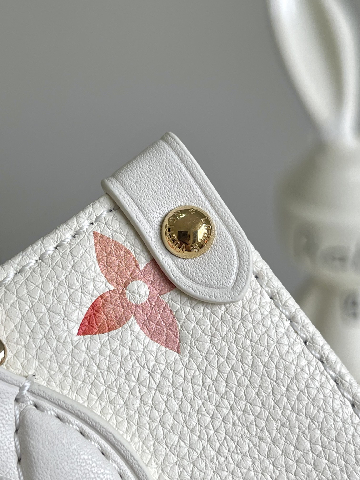 Louis Vuitton OnTheGo BB Crossbody Bag in Strawberry Red - Image 5