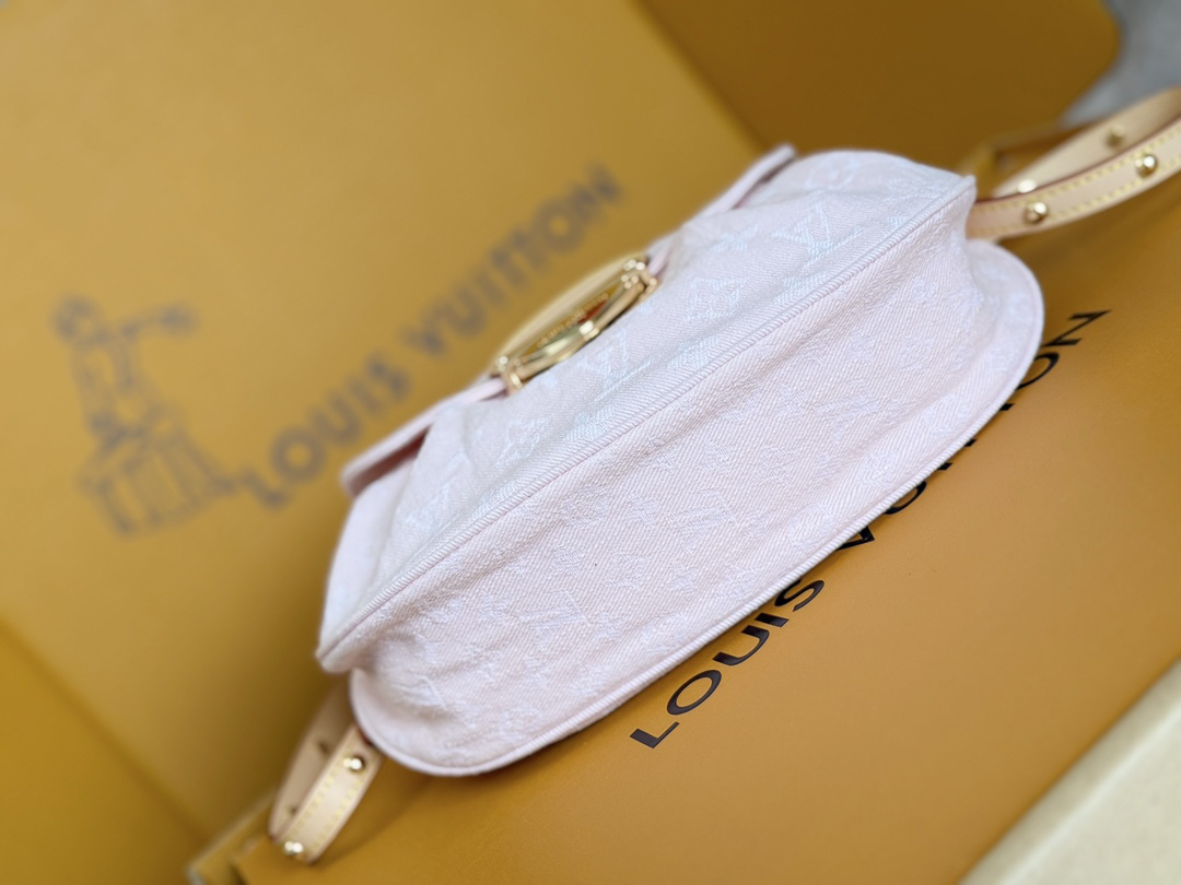 Louis Vuitton Sunset Crossbody Bag in Pink Monogram Denim - Image 5