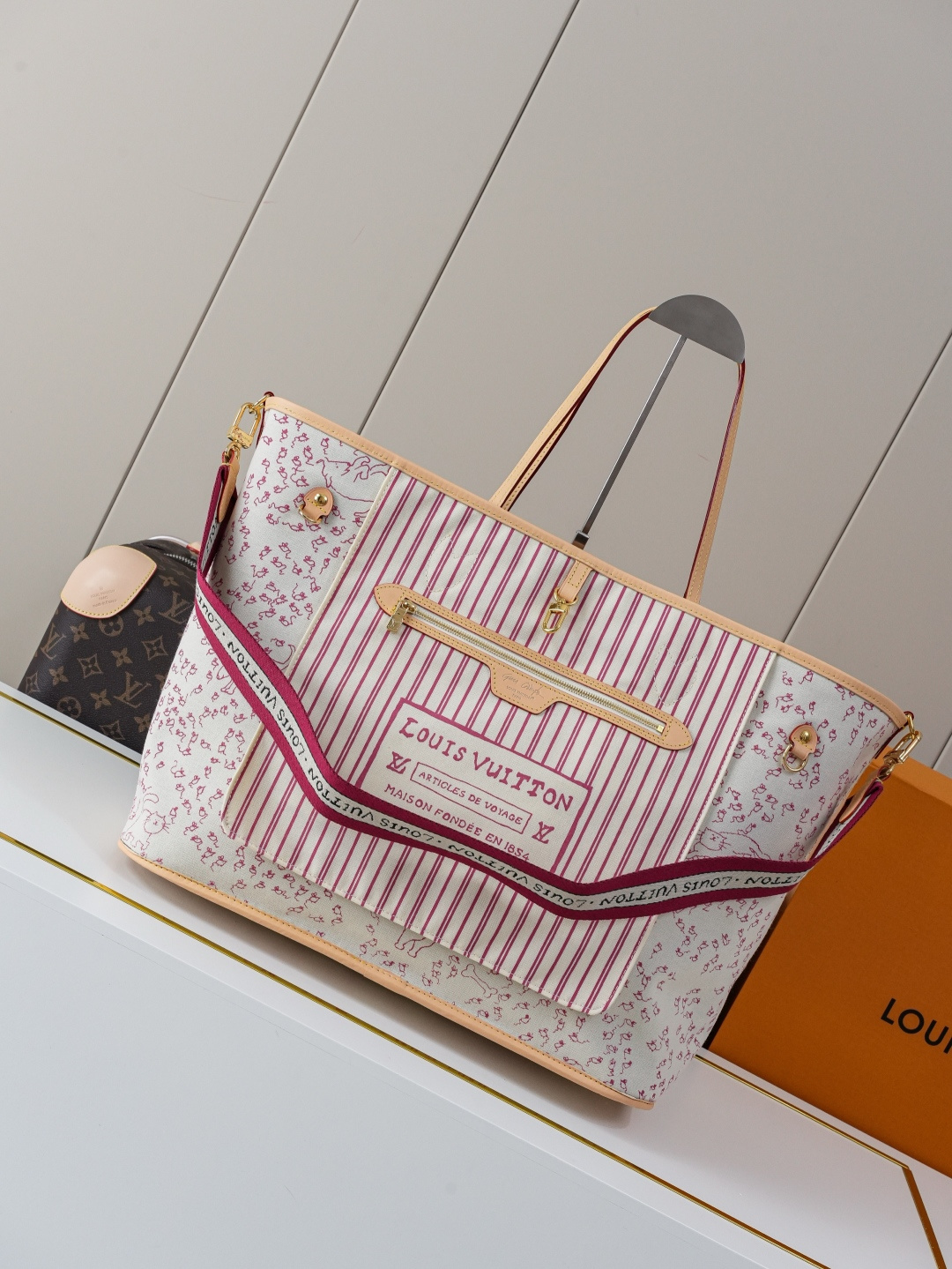 Neverfull Inside Out Tote Bag with Double-Sided White Floral Print - Image 5