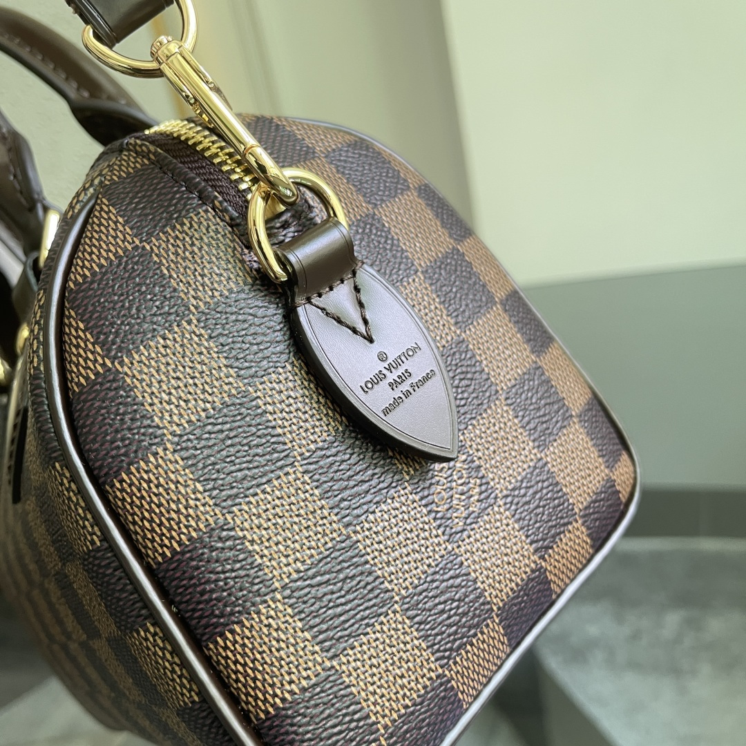 Louis Vuitton Speedy Bandoulière 20 Crossbody Bag in Monogram Canvas - Image 5