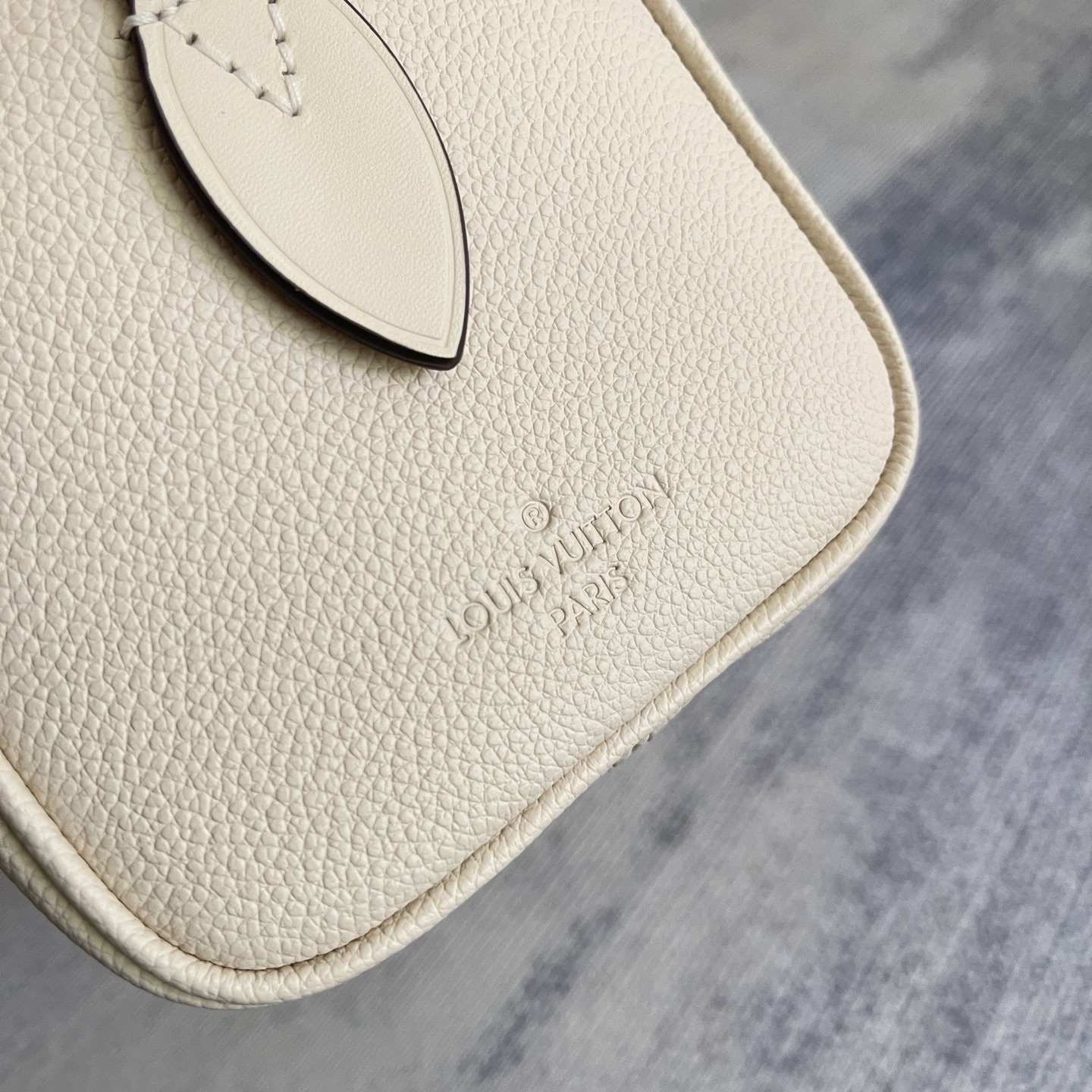 Louis Vuitton Speedy Bandoulière 20 Handbag in Monogram Empreinte Leather - Image 5