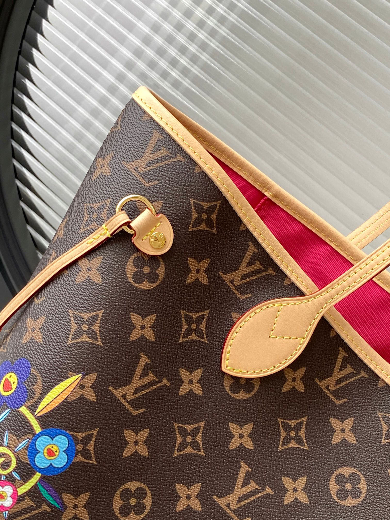 Louis Vuitton Neverfull MM Monogram Canvas Tote Bag - Image 5