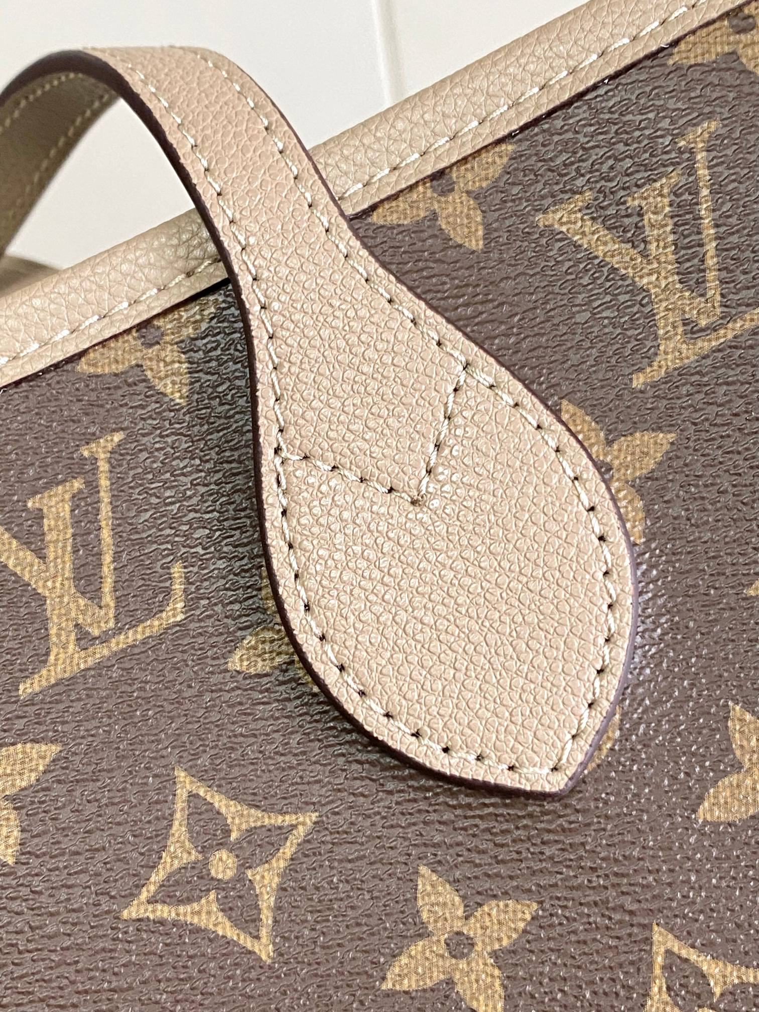 Neverfull MM Tote Bag in Damier Azur Canvas - M12061 - Image 5