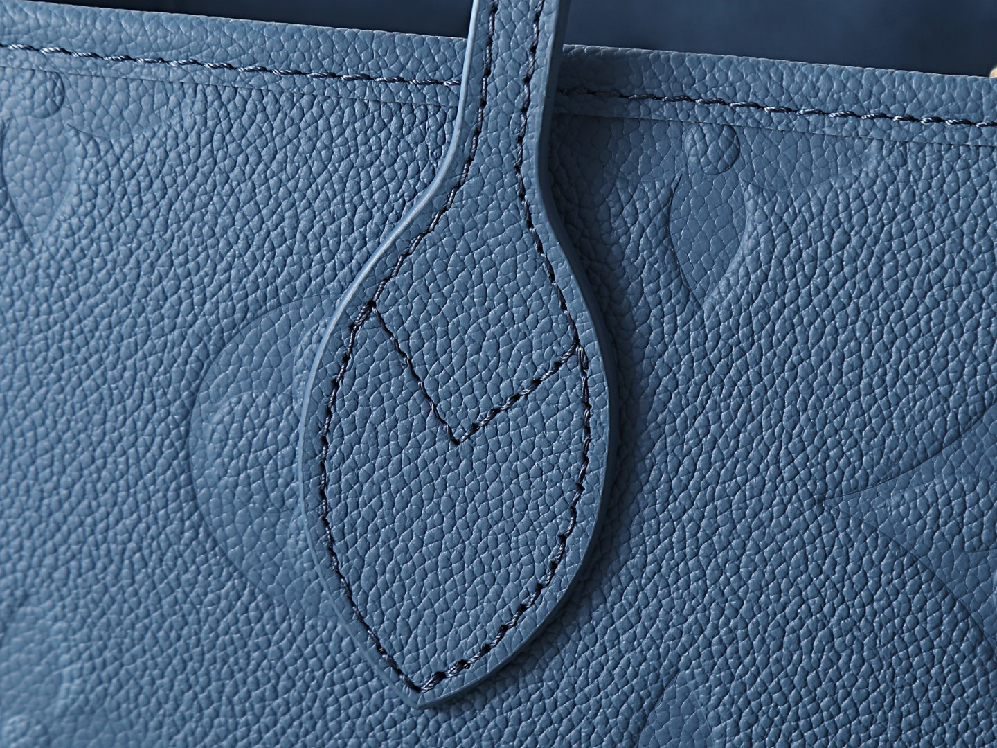 Neverfull MM Tote Bag in Blue Monogram Empreinte Leather - Image 5