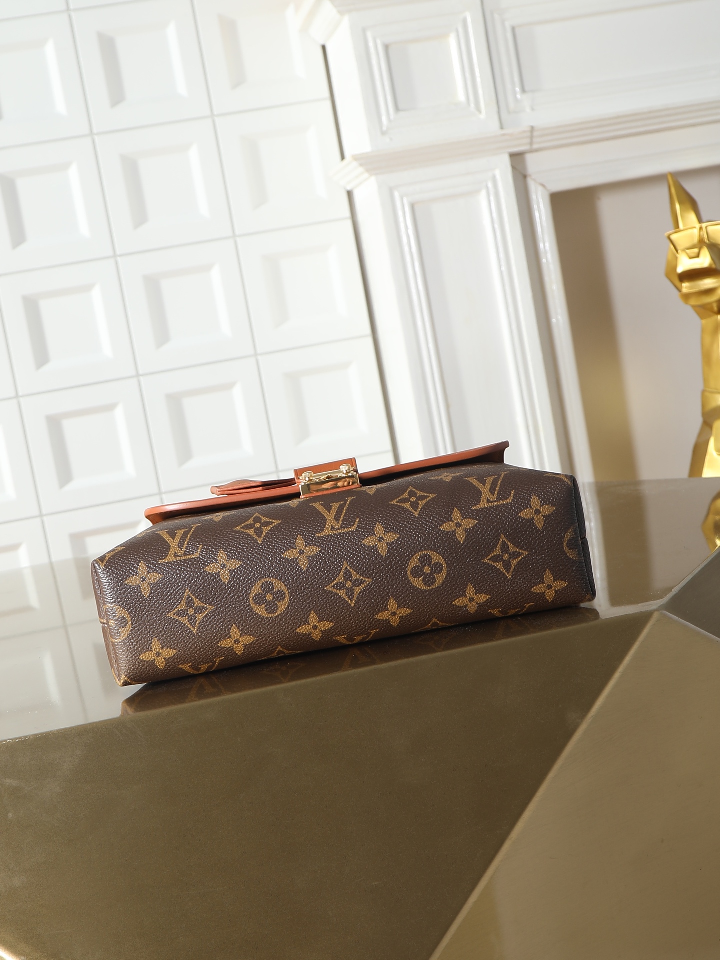 Louis Vuitton Madeleine BB Monogram Crossbody Bag - Image 5