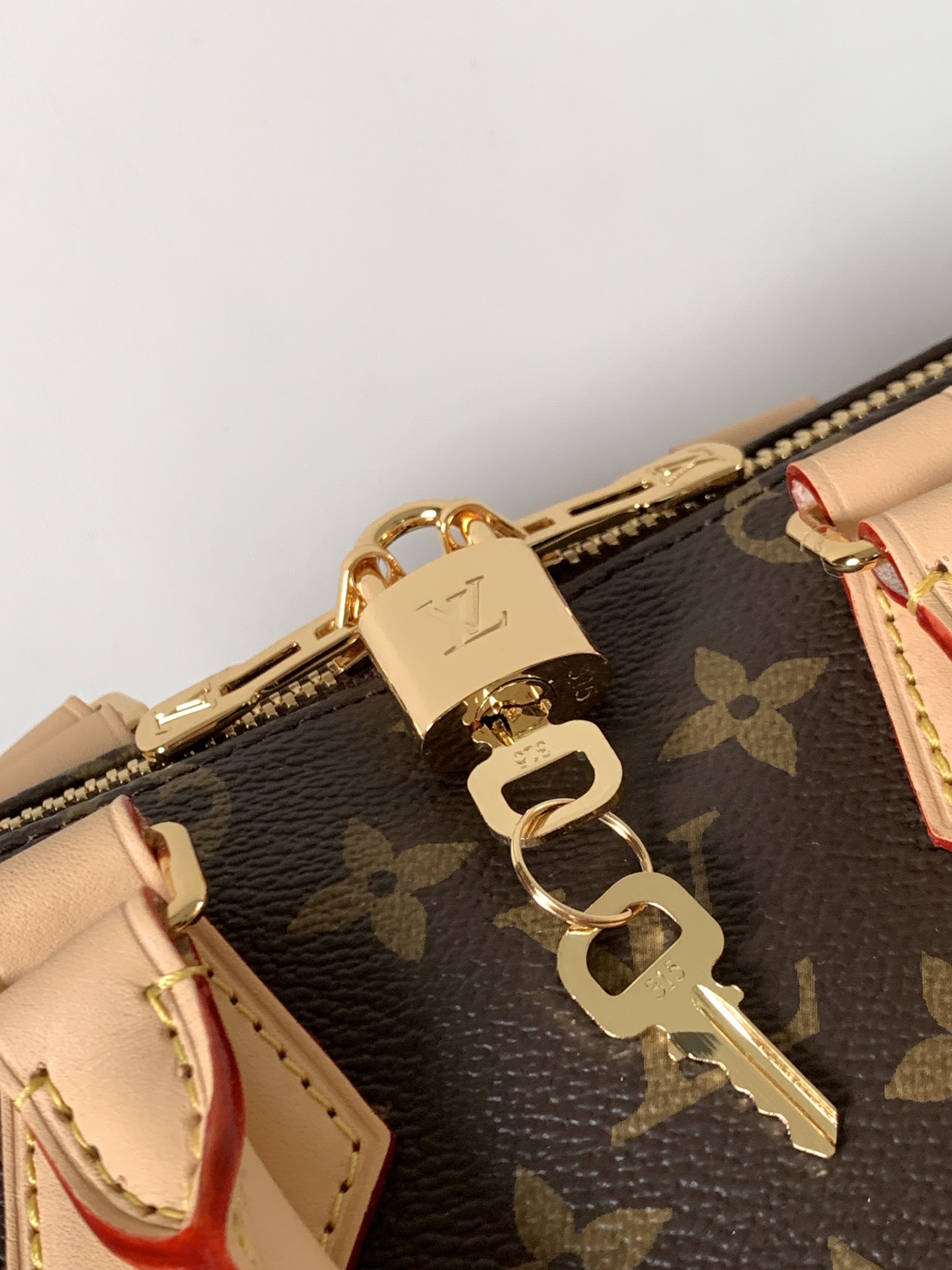 Louis Vuitton Speedy Bandoulière 20 Monogram Crossbody Bag - Image 5
