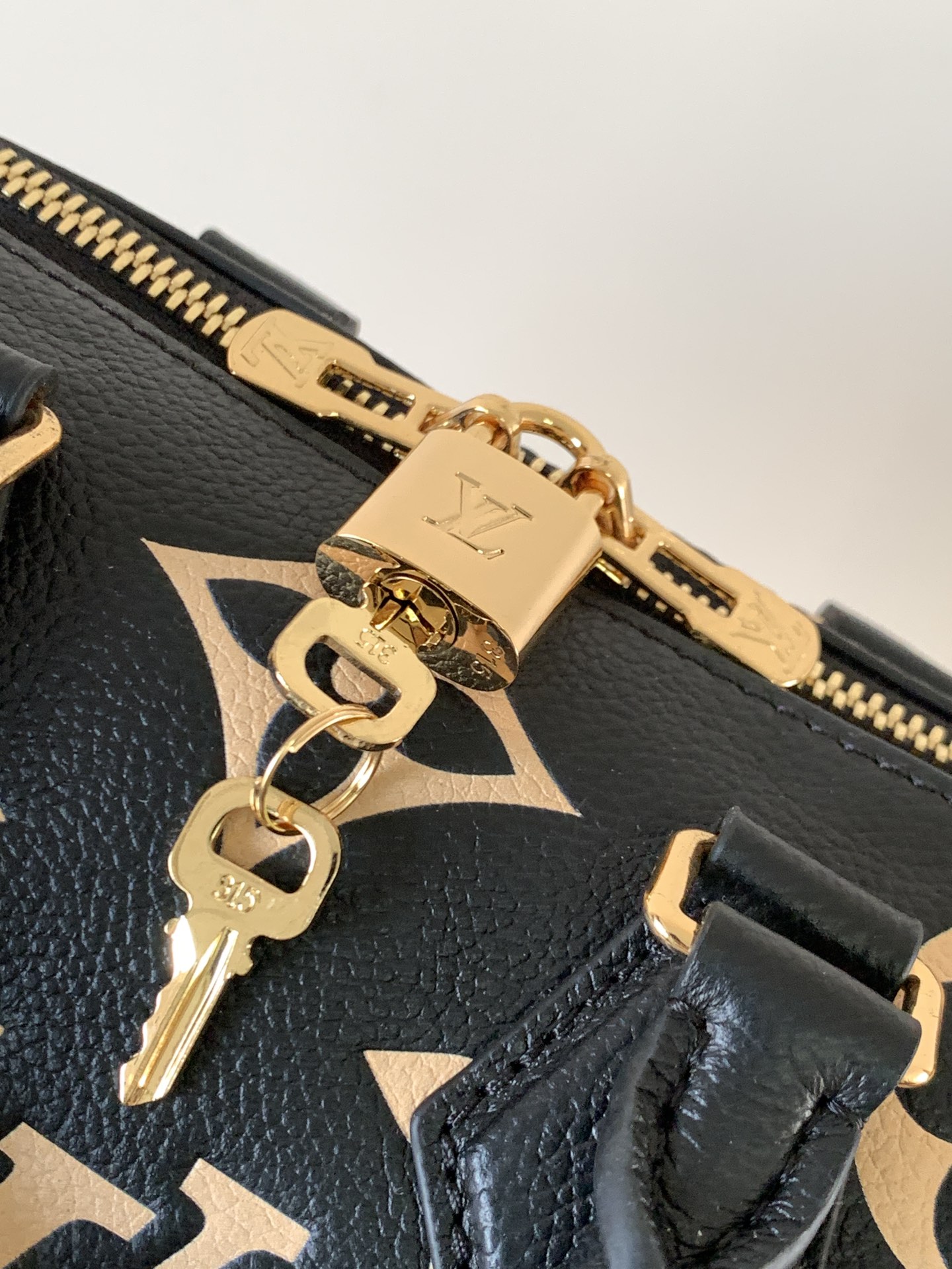 Louis Vuitton Speedy Bandoulière 20 Monogram Empreinte Leather Bag - Image 5