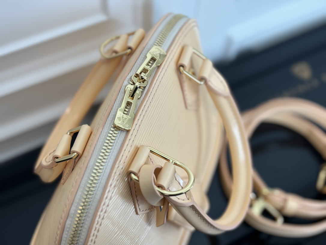Louis Vuitton Alma BB Epi Leather Crossbody Bag in Almond - Image 5
