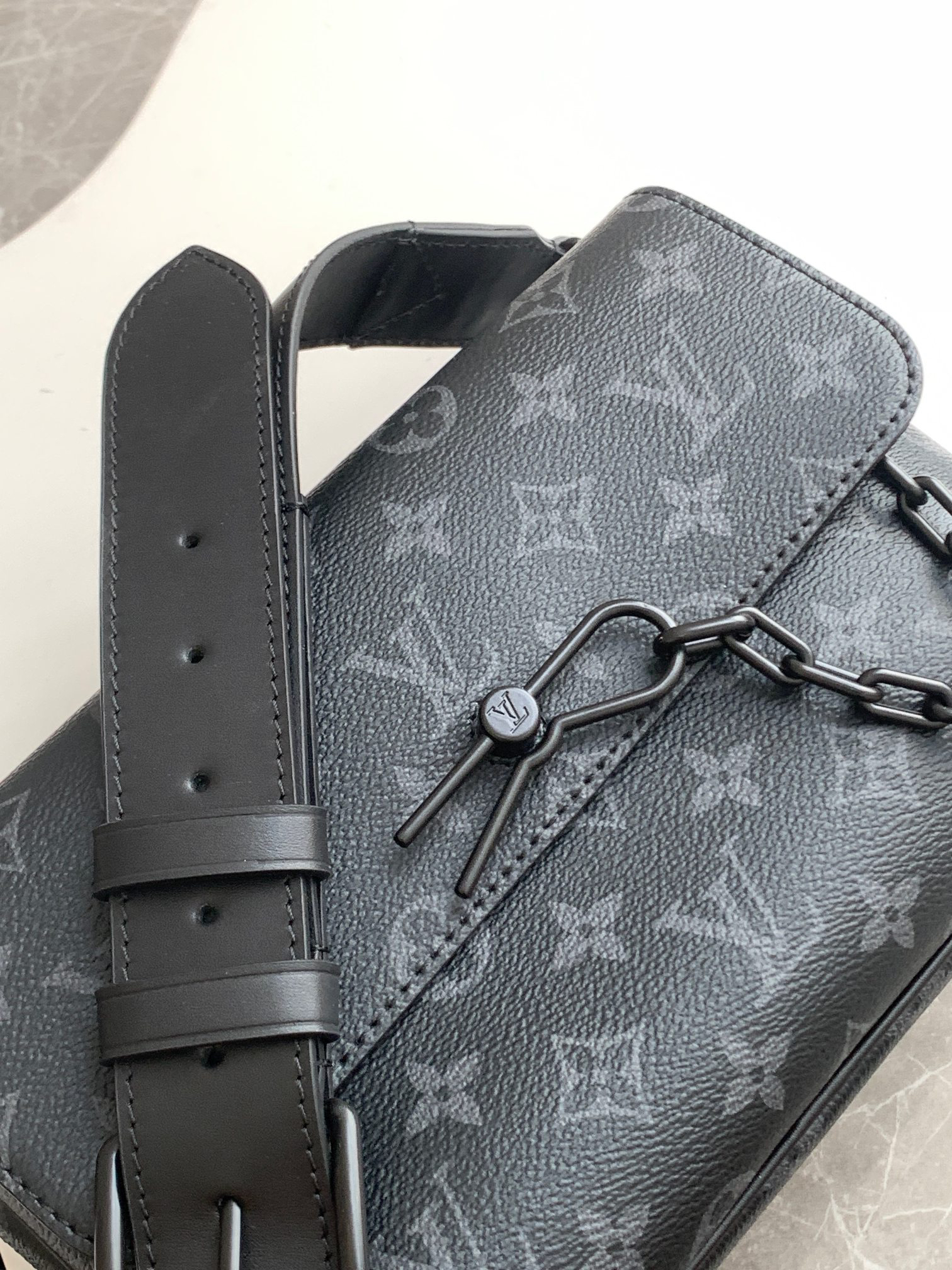 Louis Vuitton Steamer Crossbody Bag in Monogram Eclipse - Image 5