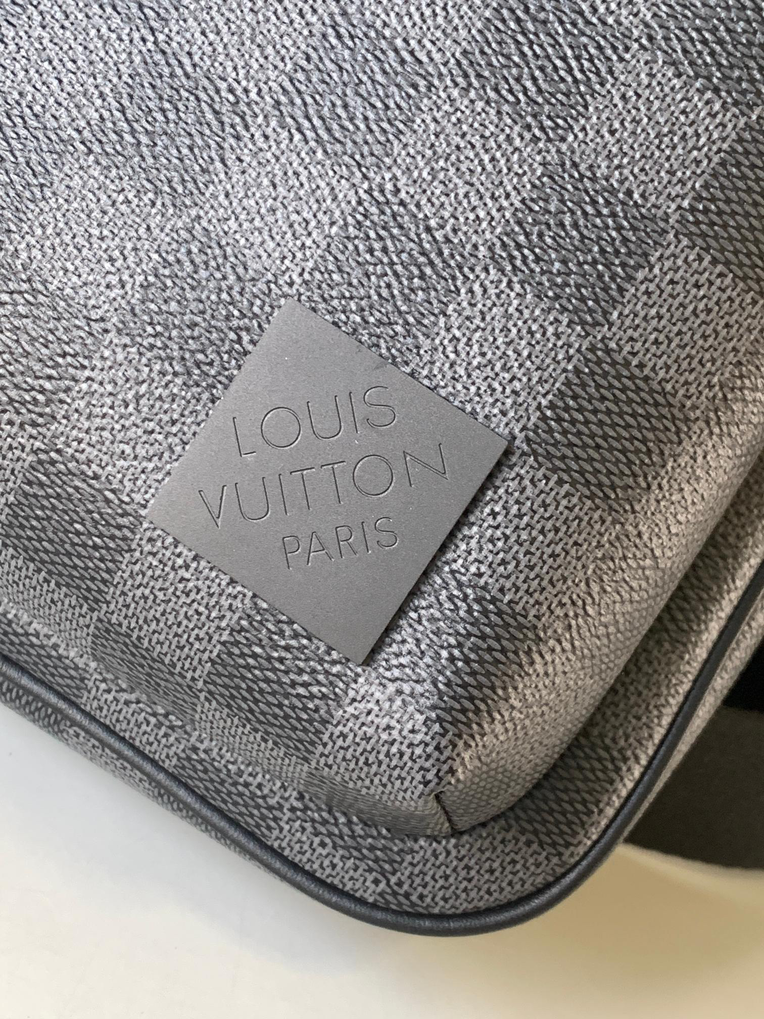 Louis Vuitton Avenue Shoulder Bag in Damier Graphite Canvas - Image 5