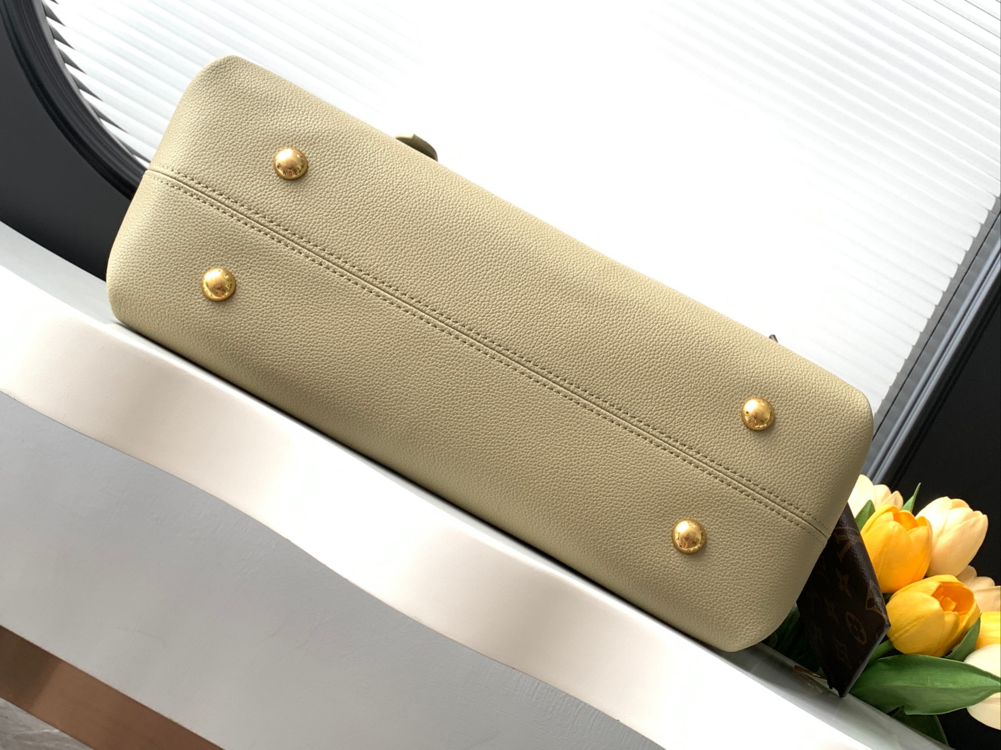 Louis Vuitton Low Key Cabas Medium Handbag - Image 5