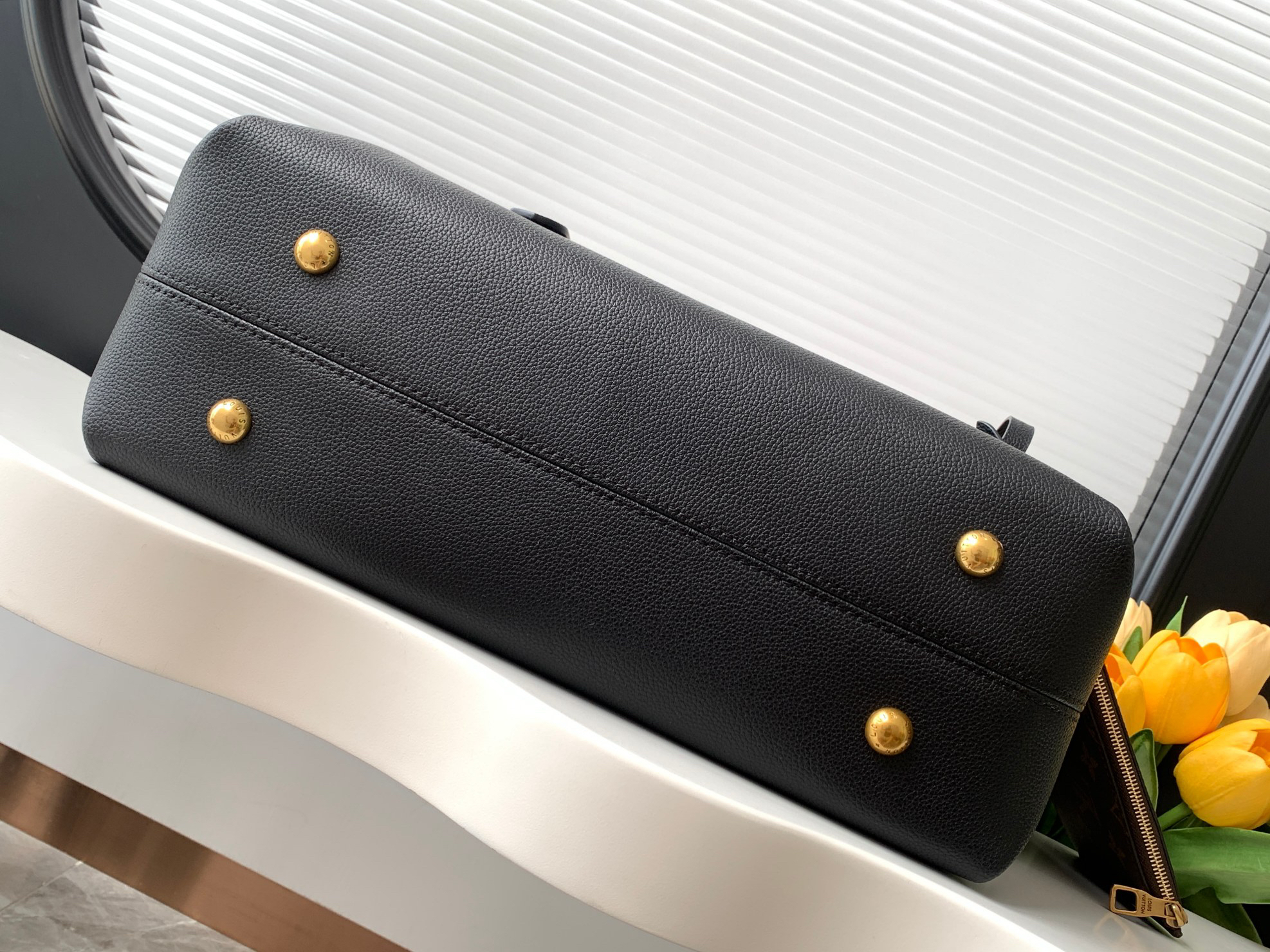 Louis Vuitton Low Key Cabas Medium Leather Tote Bag - Image 5