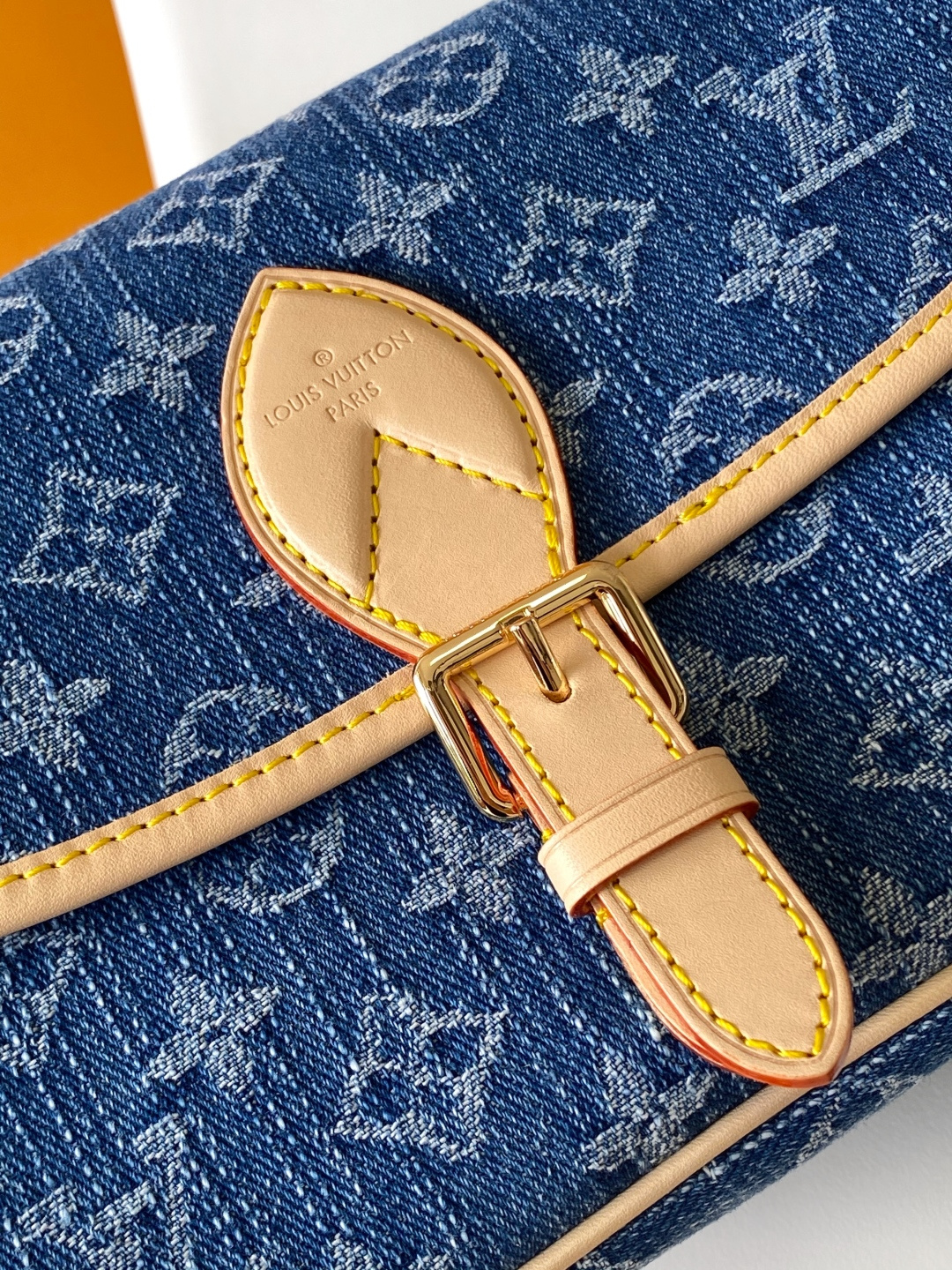 Louis Vuitton Diane Handbag in Monogram Empreinte Leather - Image 5