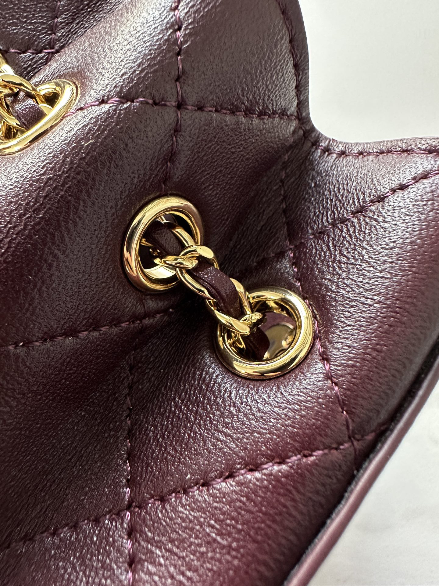 Chanel AP5359 Lambskin Handbag - Image 5