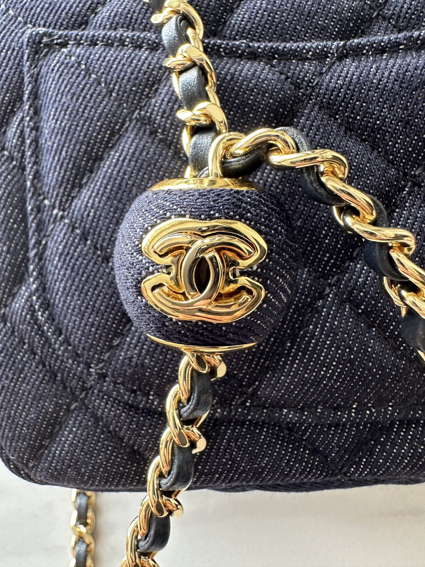 Chanel AS1786 Denim Shoulder Bag - Image 5