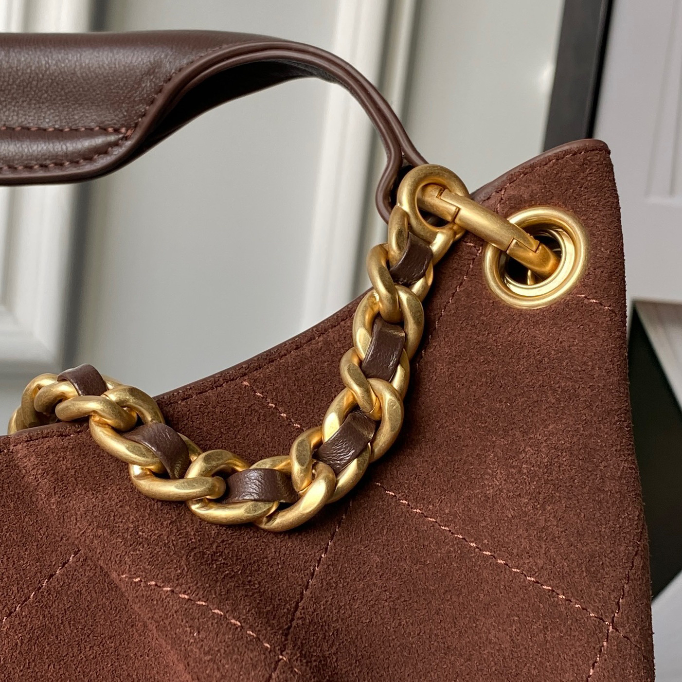 Chanel 26C Early Spring Collection Hobo Bag AS5970 - Image 5