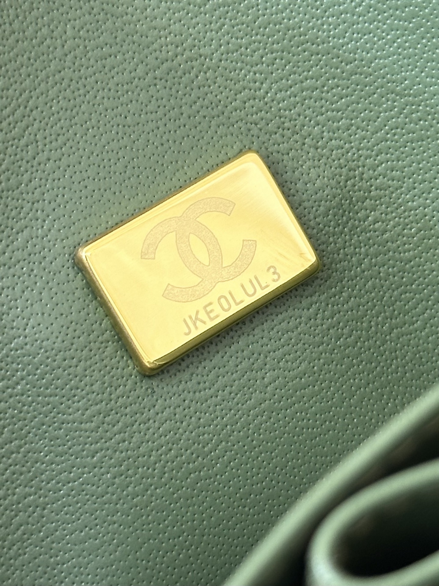 Chanel Classic Flap Handbag, Small Size - Image 5