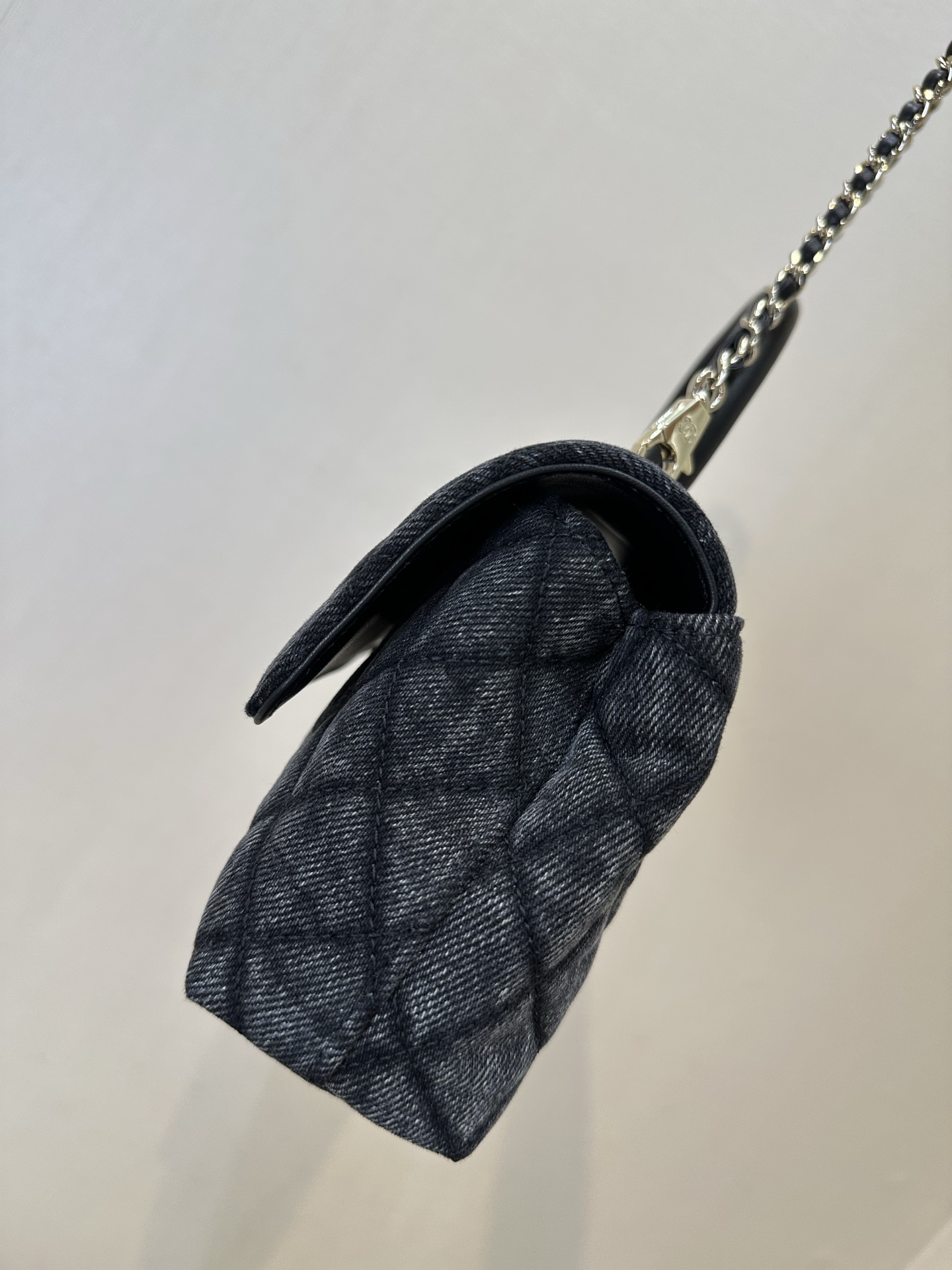 Chanel Coco Handle Denim Handbag - Image 5