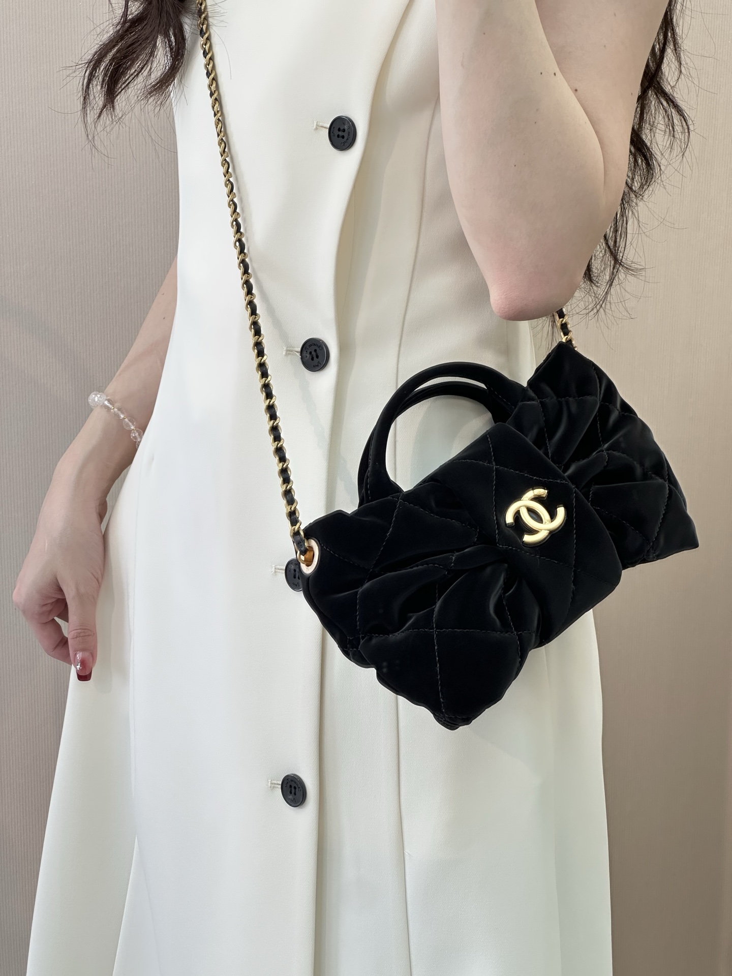 Chanel Butterfly Bow Crossbody Bag - Image 5