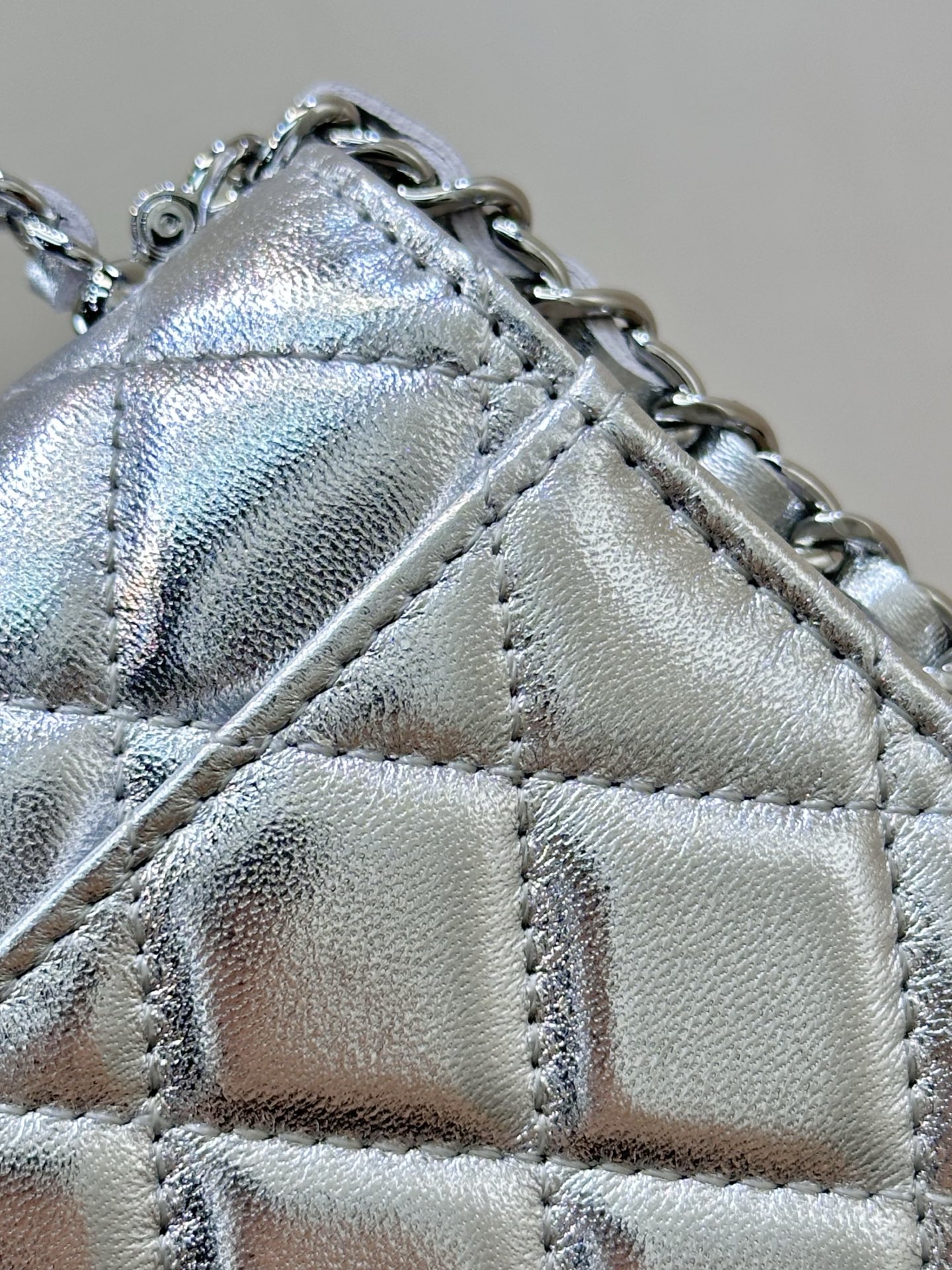 Kelly 25 Top Handle Crossbody Bag - Image 5