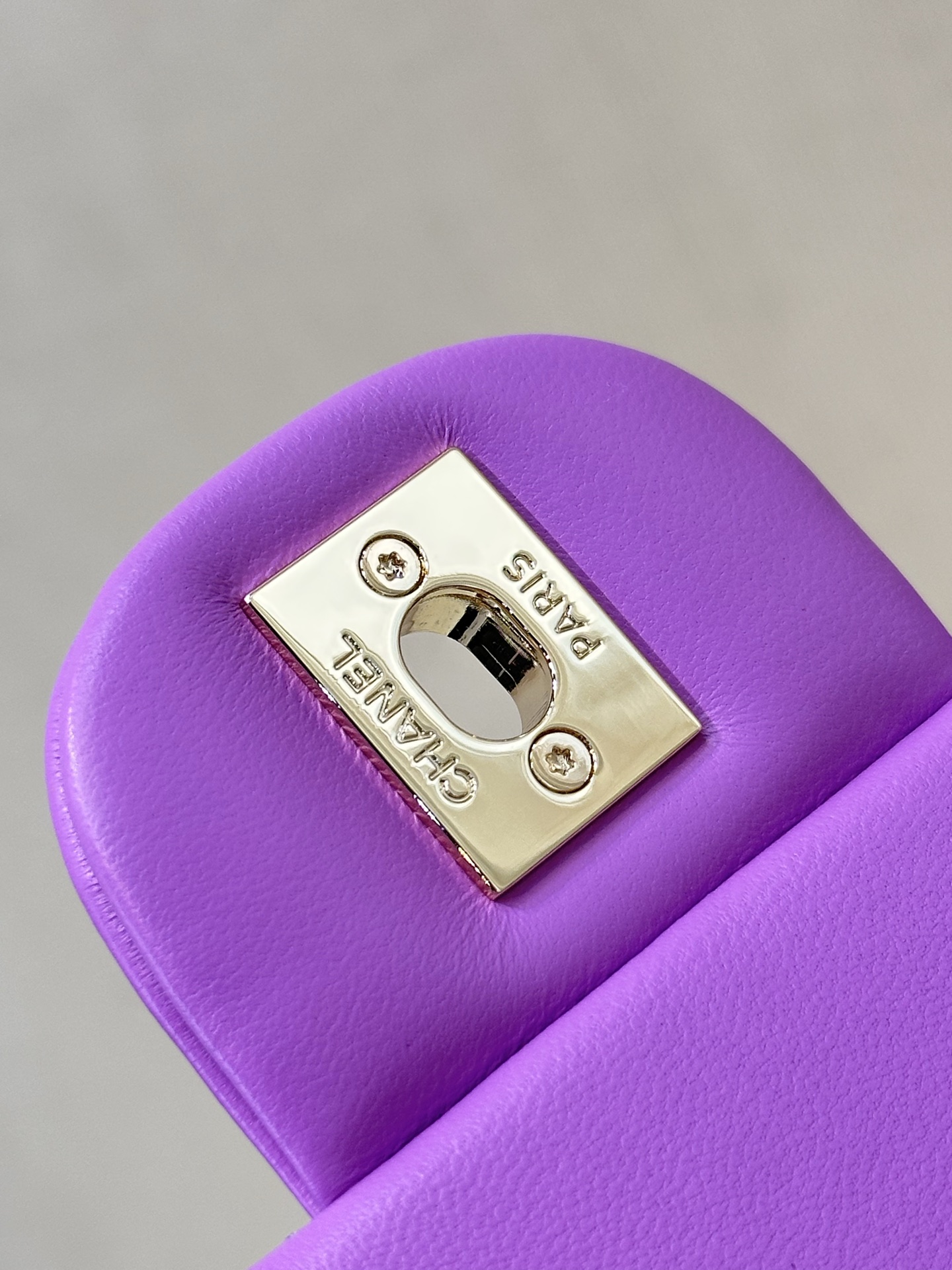 Chanel Classic Flap Crossbody Bag - Image 5