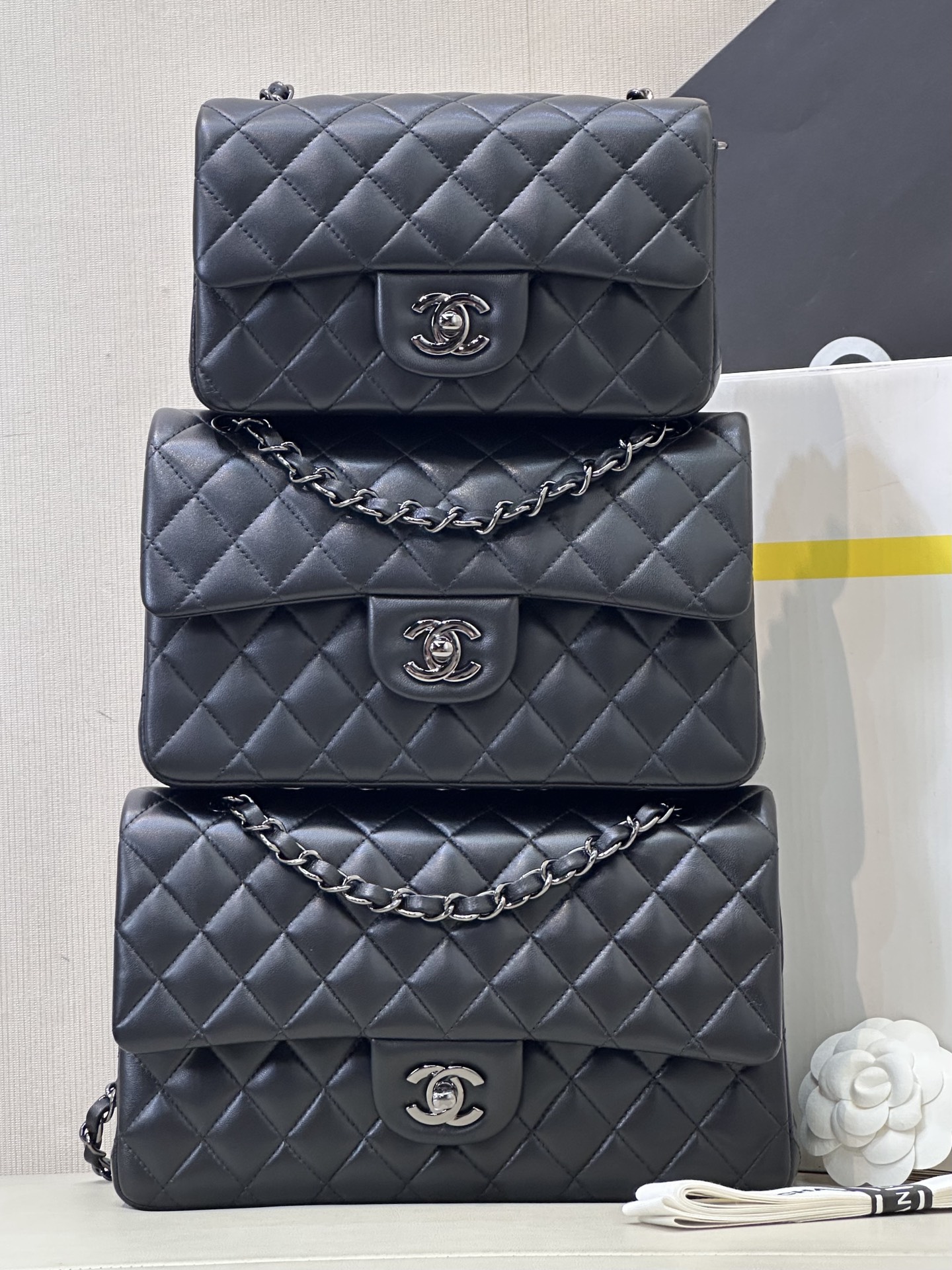 Chanel Classic Flap Crossbody Bag - Image 5