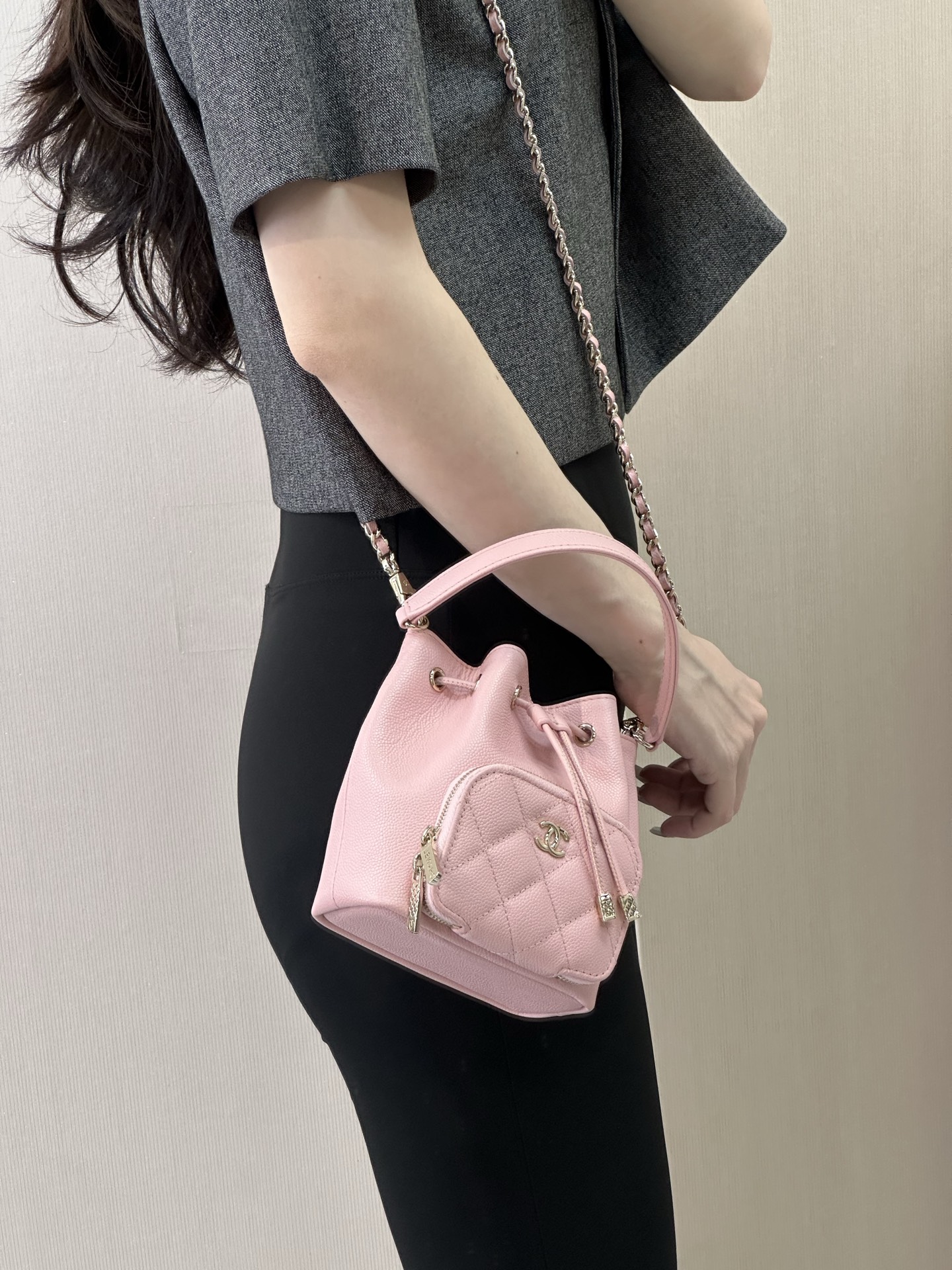 Chanel 25B Mini Chain Drawstring Bucket Bag - Image 5