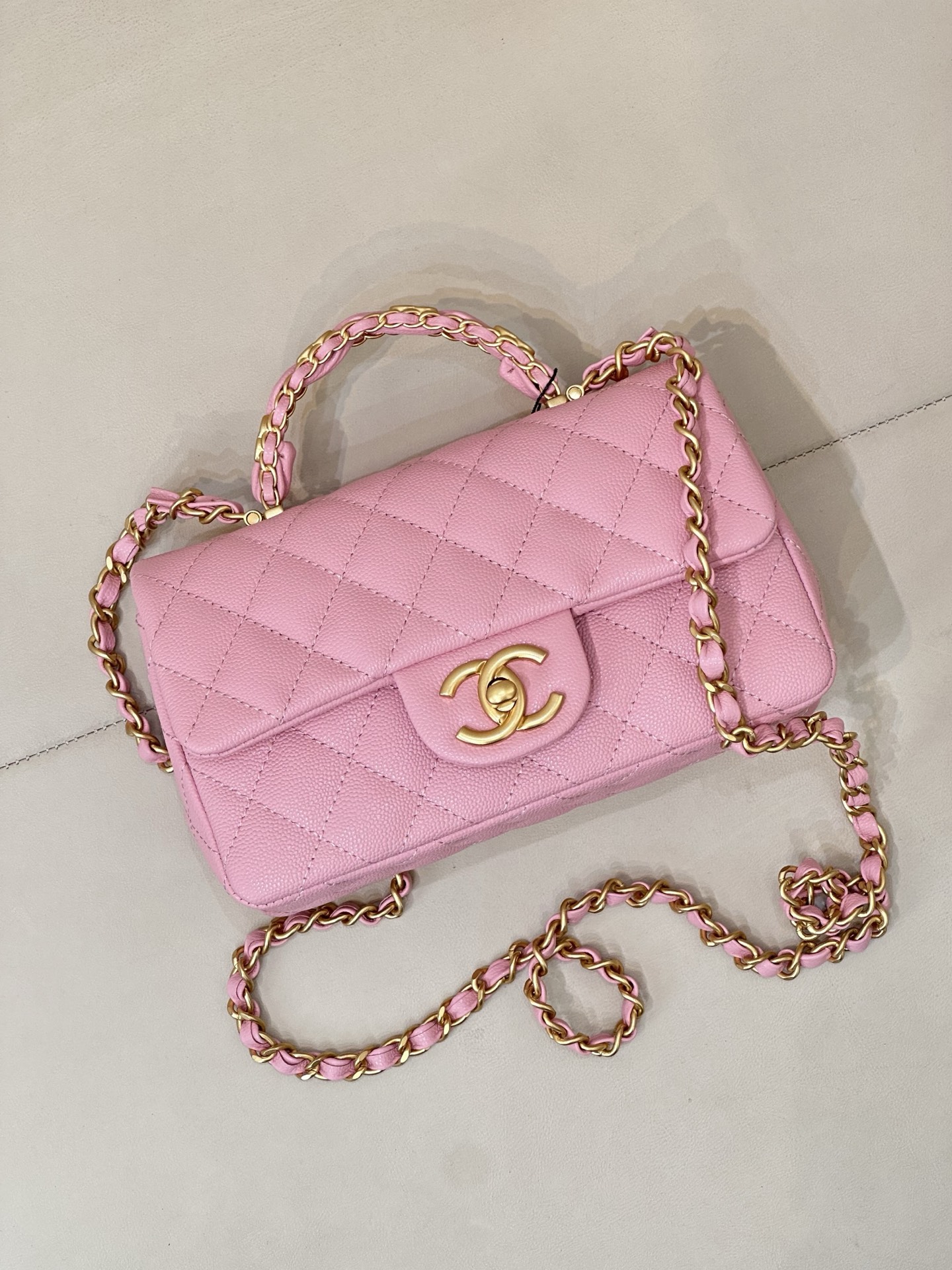Chanel 24B Mini Classic Flap Bag in Pink - Image 5