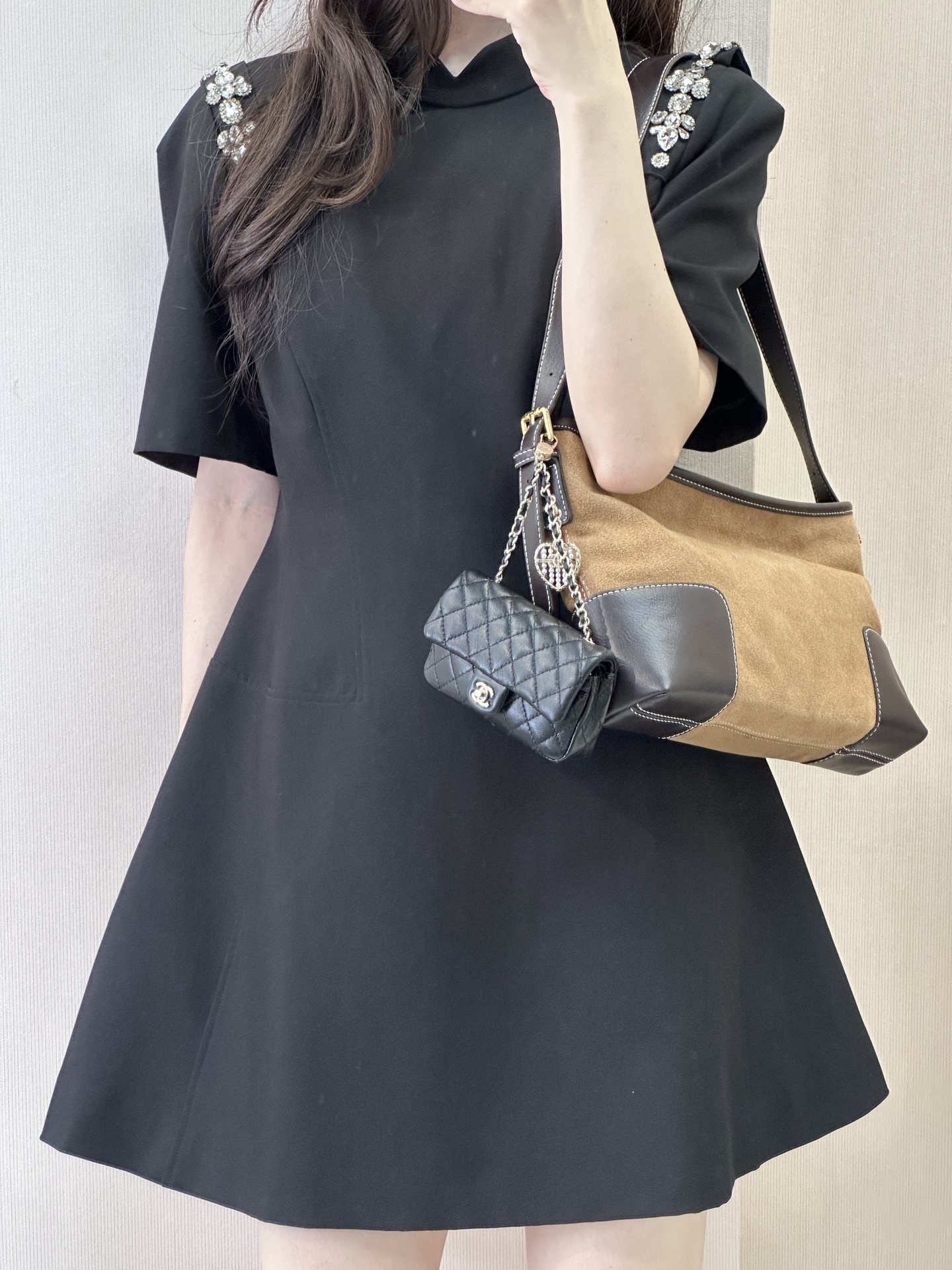 Chanel 25A Mini CF Pendant Bag - Image 5