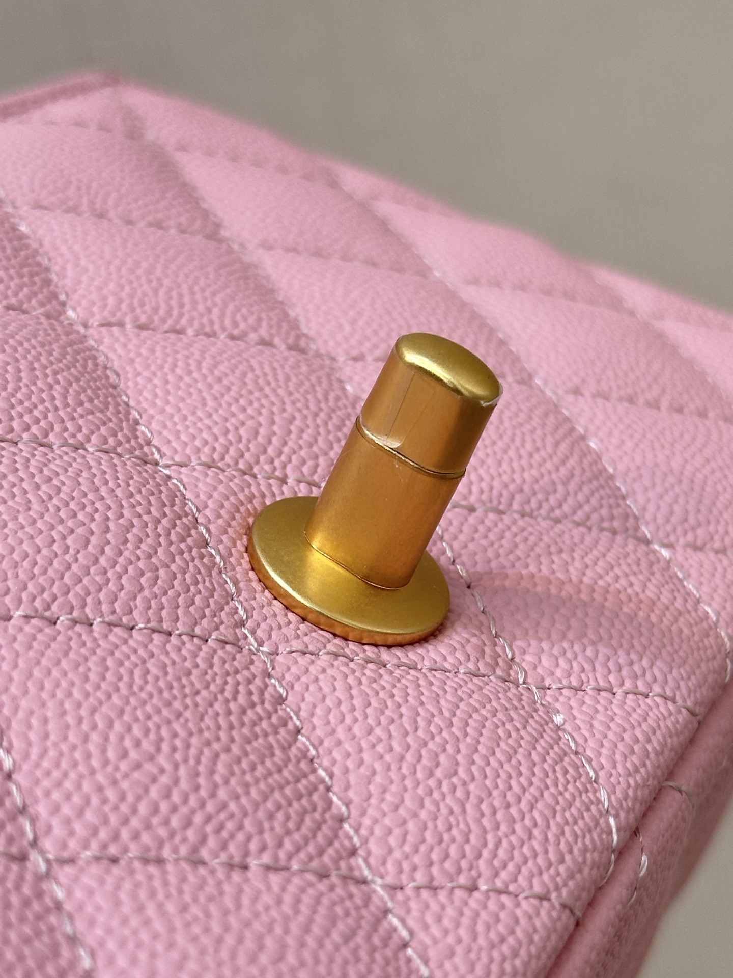 Chanel 24B Mini Flap Leather Crossbody Bag - Image 5