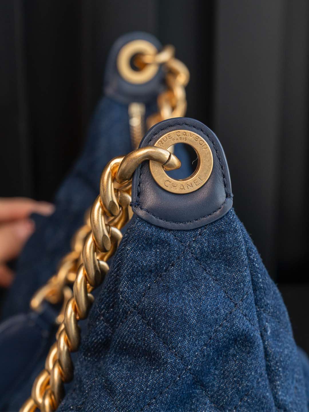 Chanel 25C Denim Hobo Shoulder Bag - Image 5