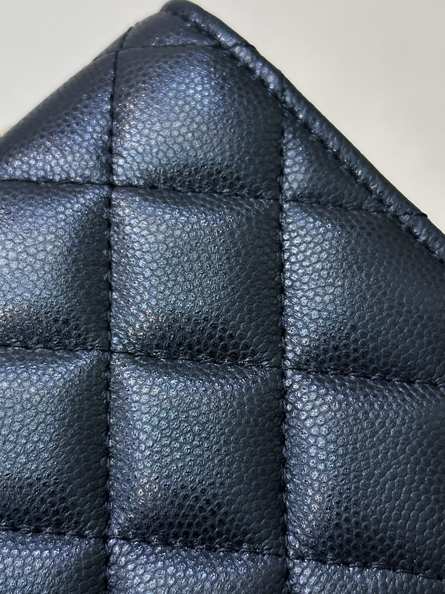 Quilted Metal Handle WOC Crossbody Bag - Image 5