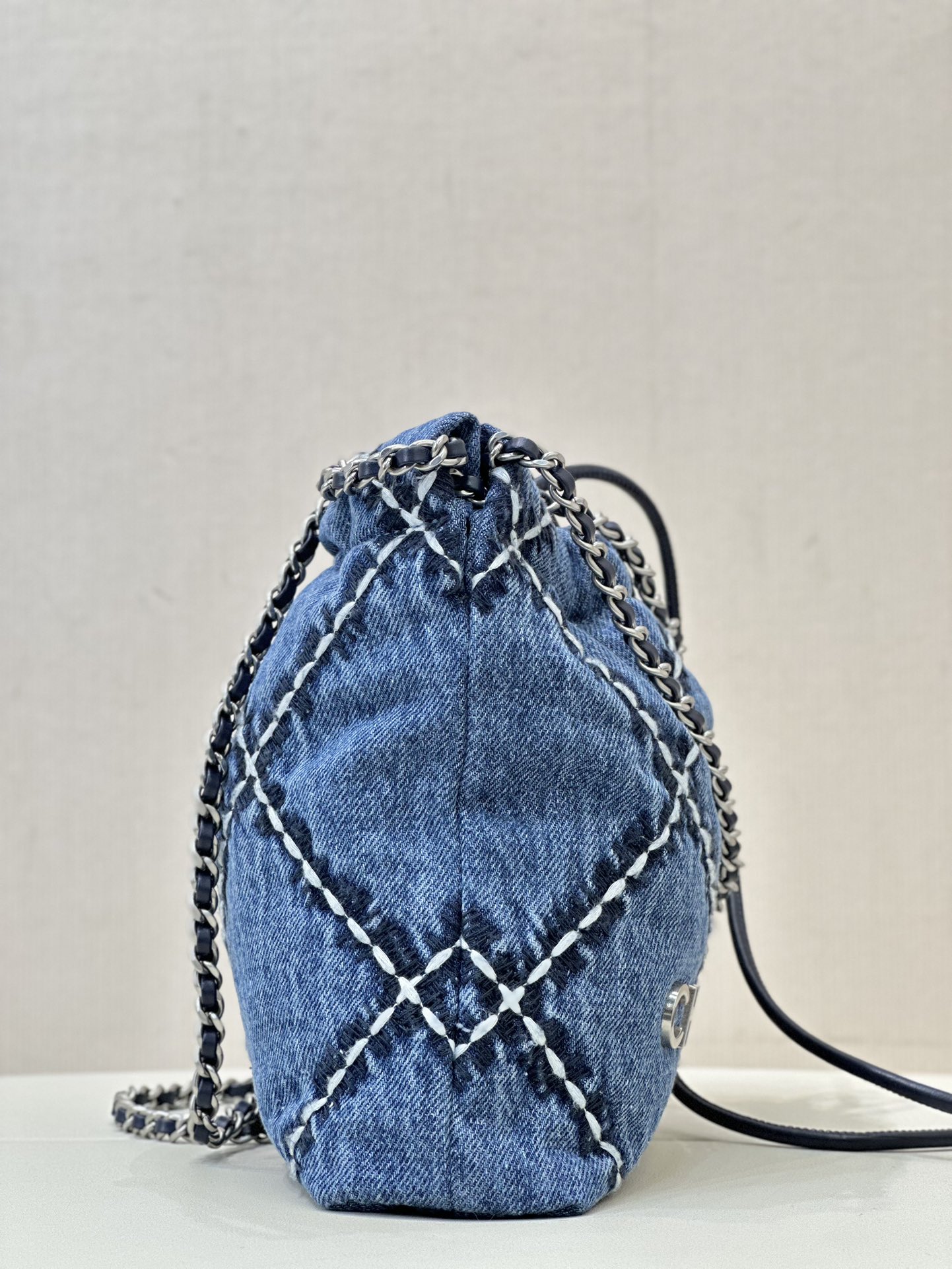 Chanel 22 Mini Denim Crossbody Bag - Image 5