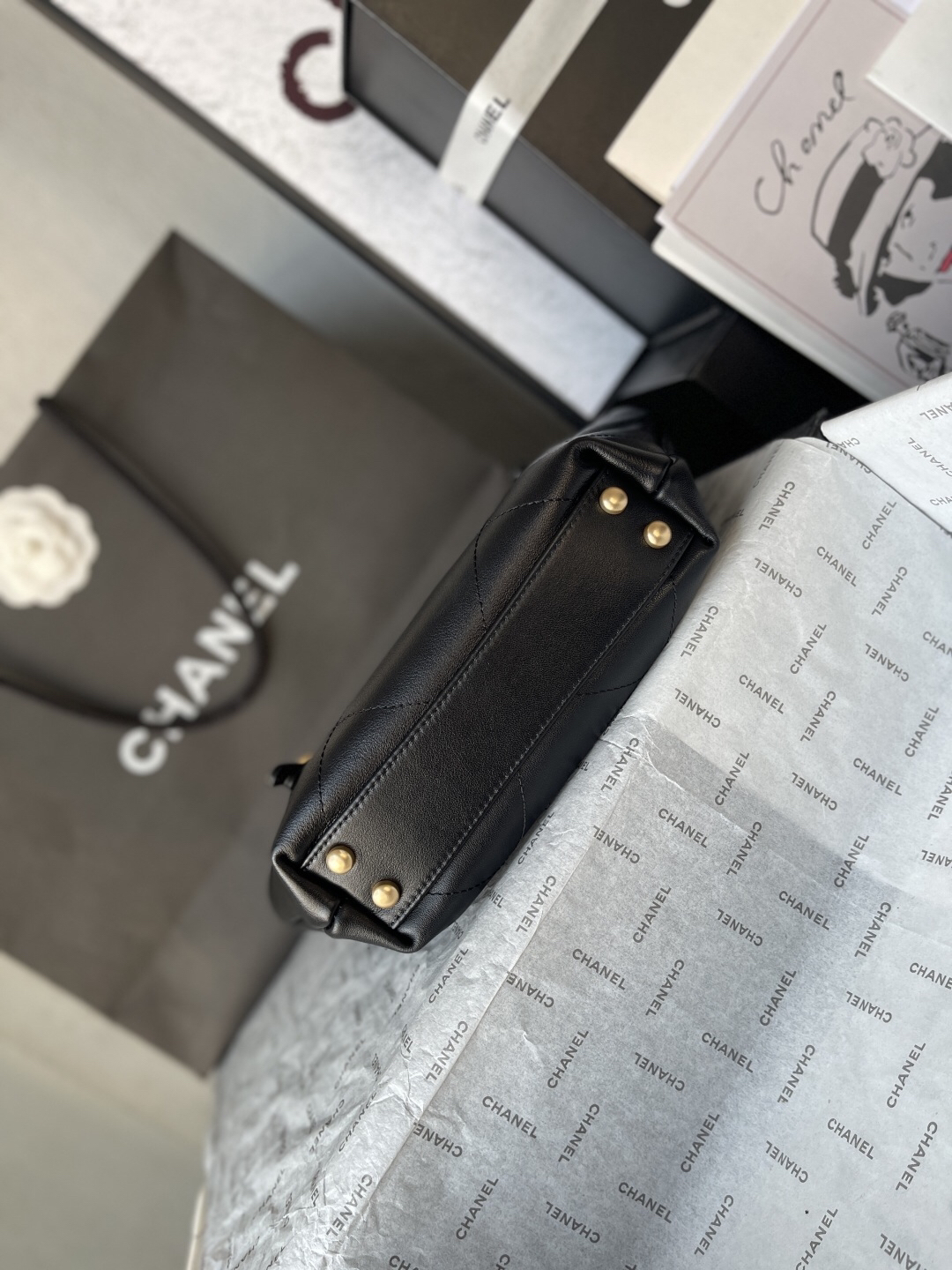 Chanel 25S Maxi Hobo Tote Bag AS6015 - Image 5