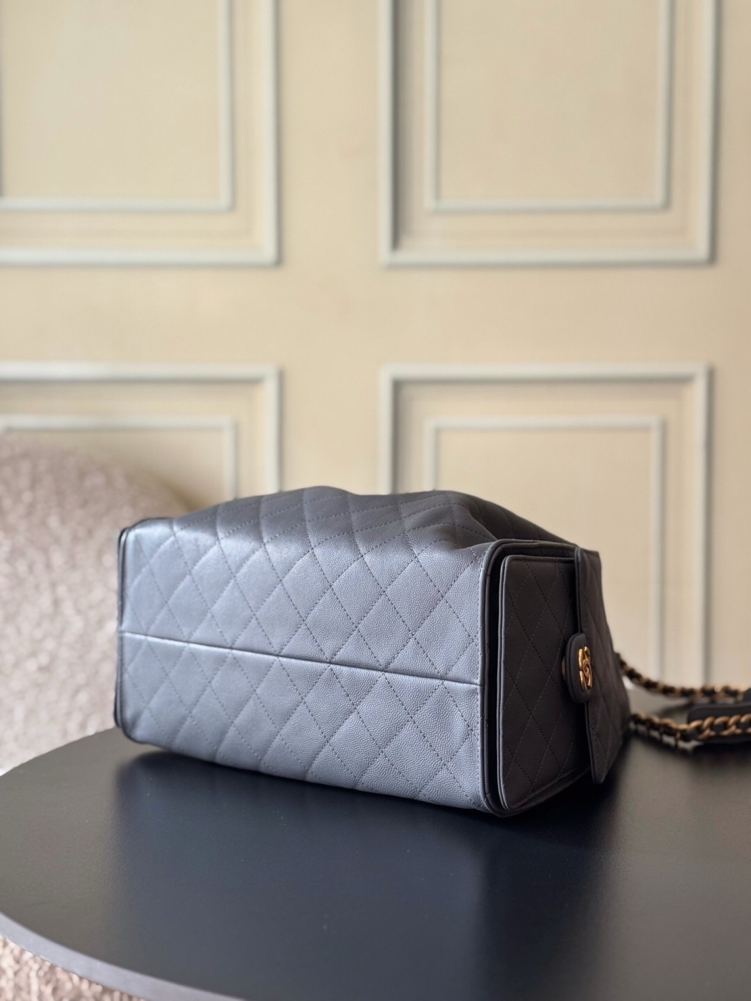 Chanel 25C Quilted Leather Hobo Shoulder Bag - Image 5
