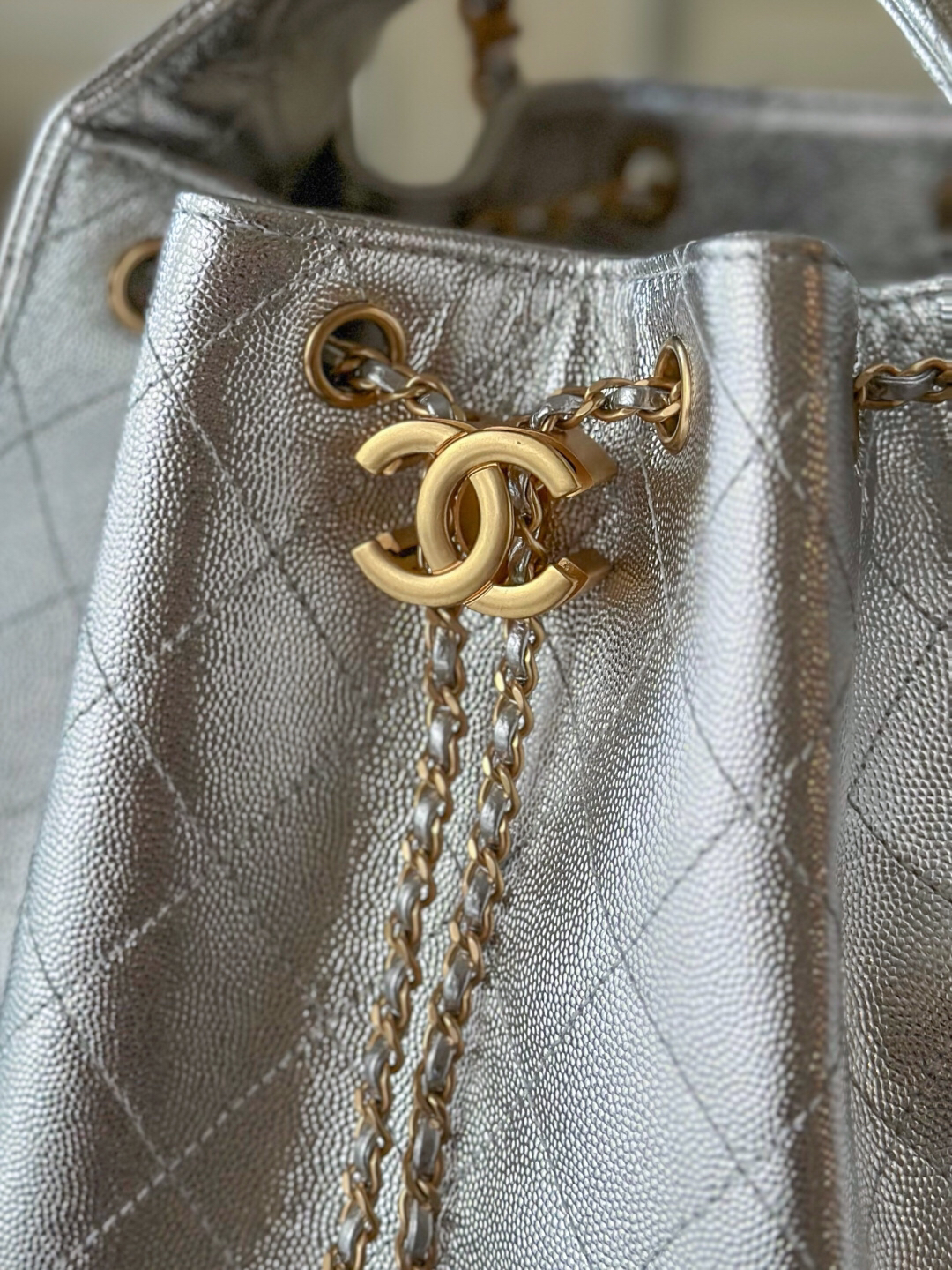 CHANEL 25C Quilted Leather Hobo Shoulder Bag - Image 5