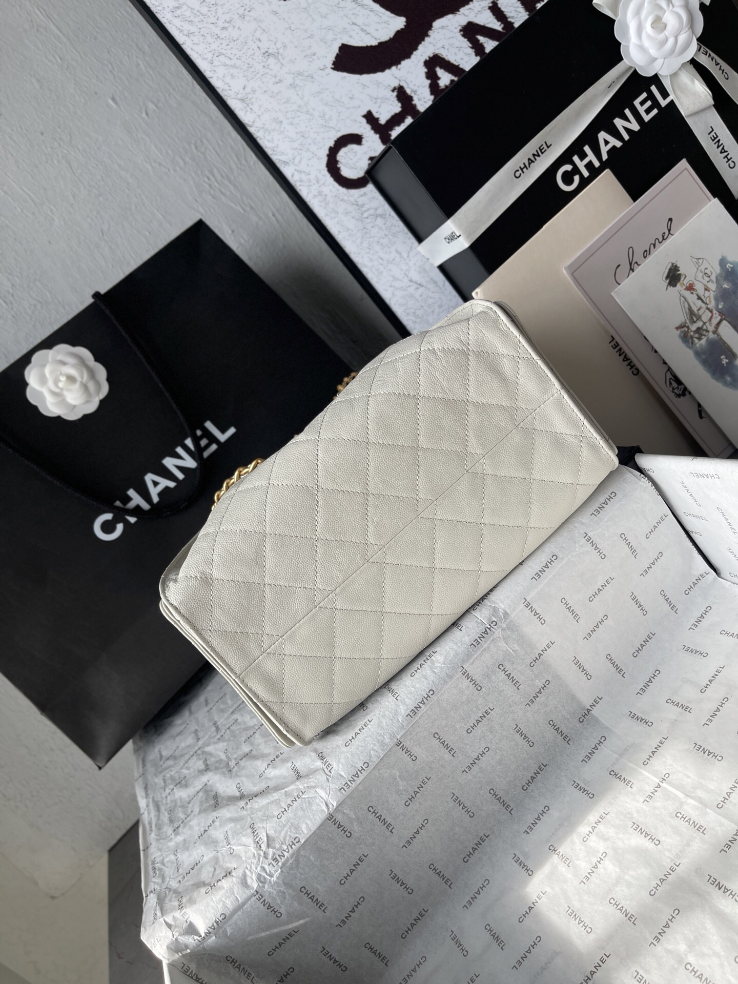 Chanel Hobo Shoulder Bag AS5293 in Quilted Cowhide Leather - Image 5
