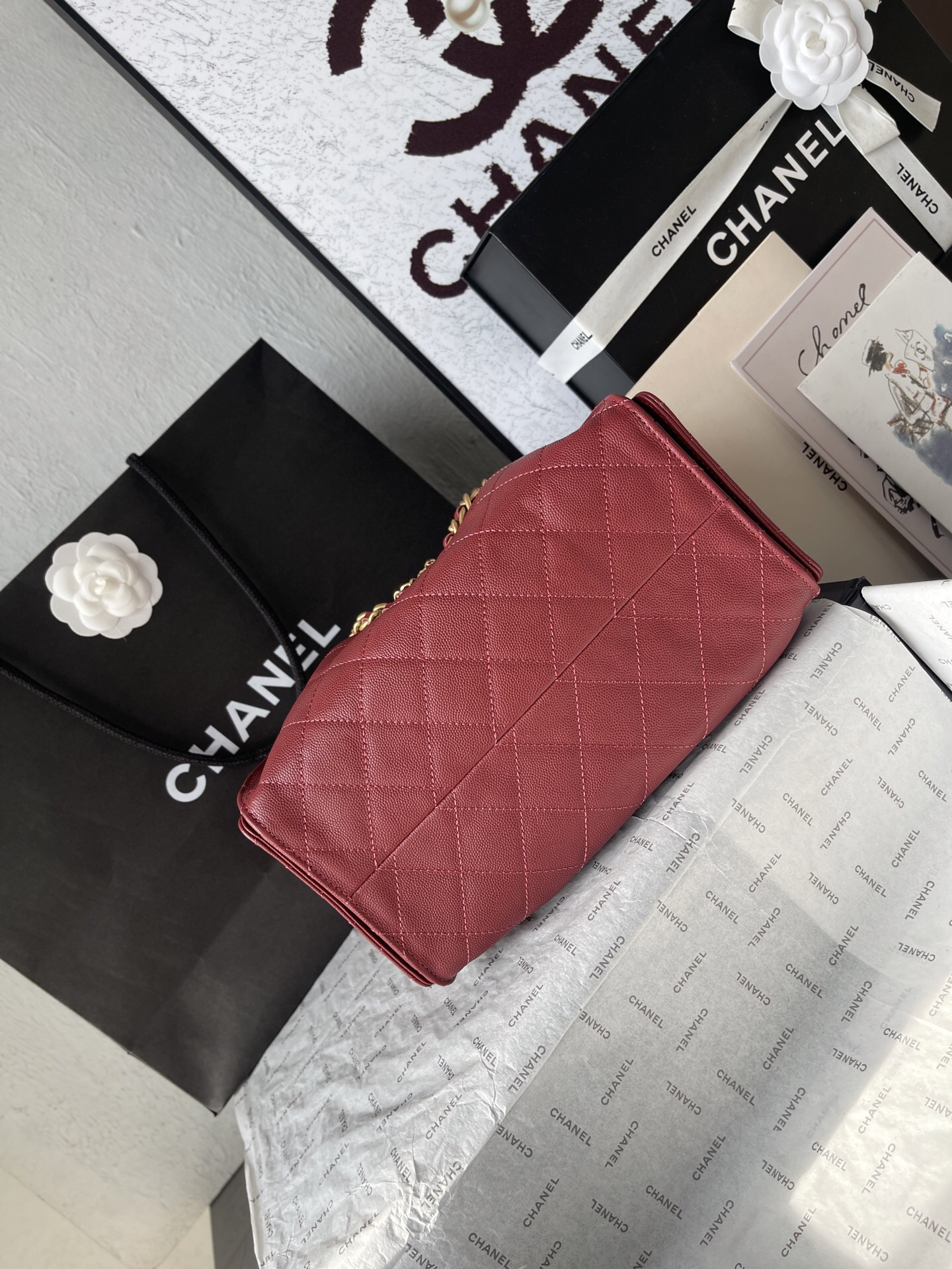 Chanel Textured Leather Hobo Shoulder Bag - Image 5