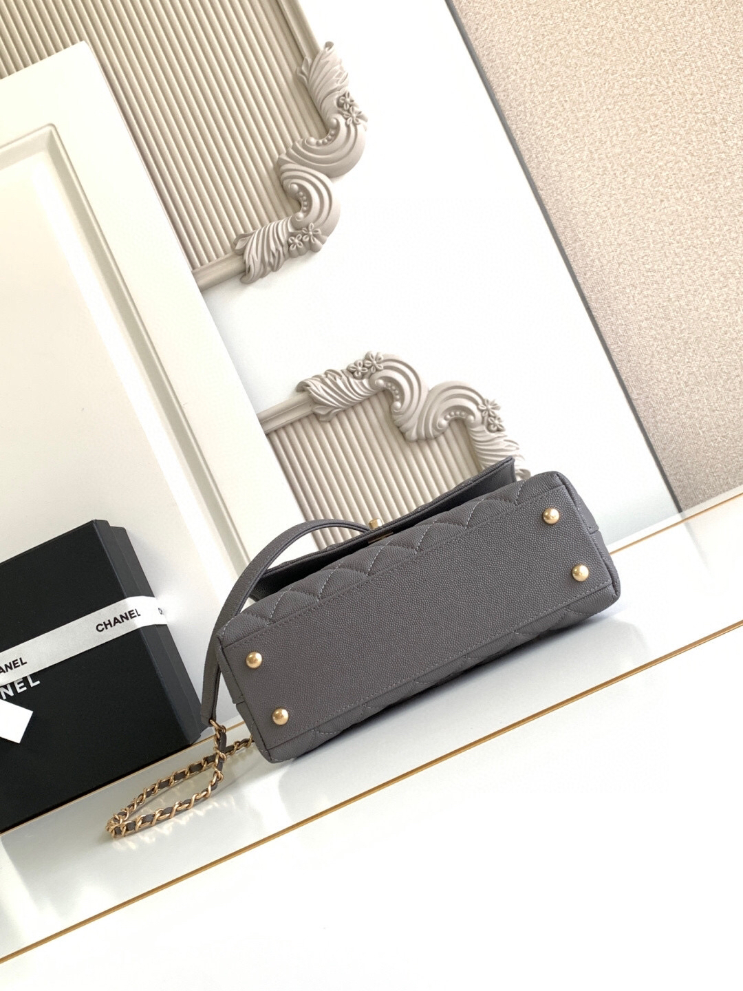 Chanel Coco Handle Classic Top-Handle Handbag - Image 5