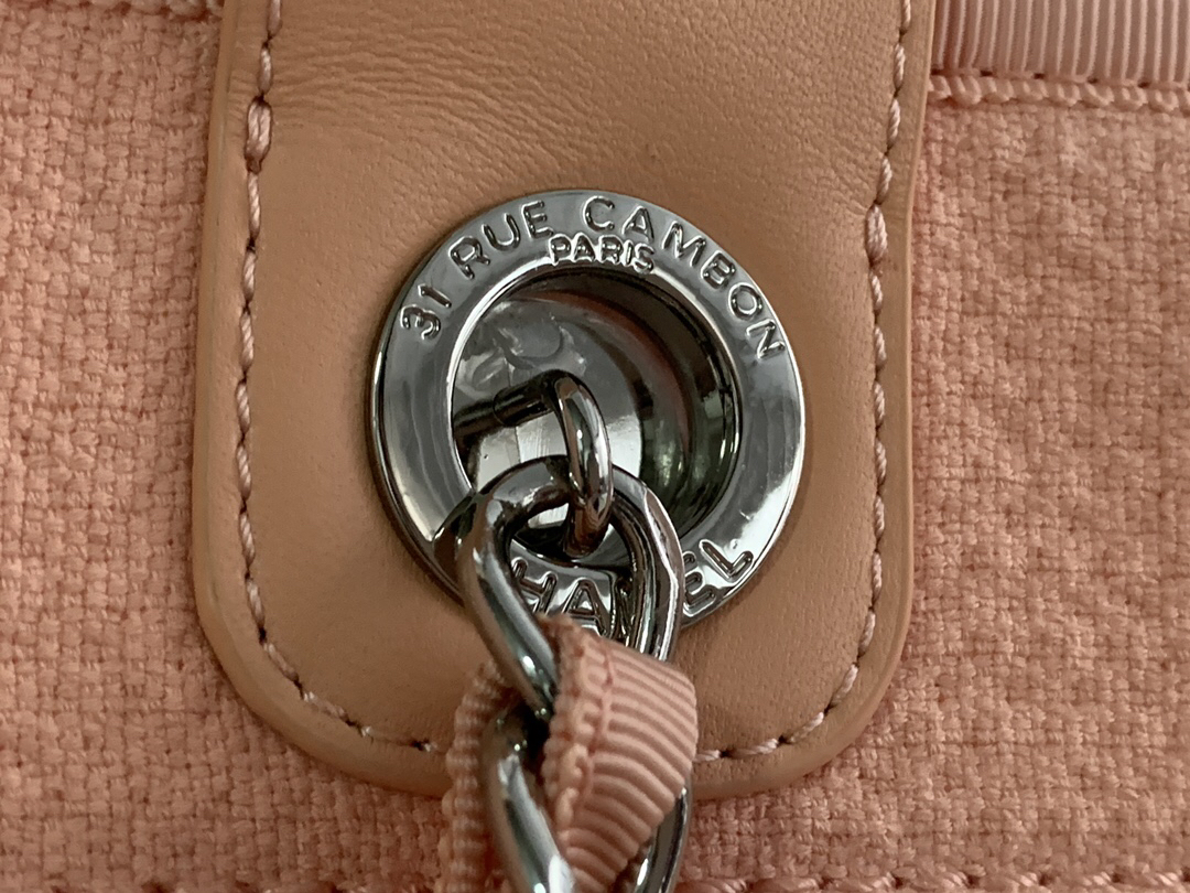 Chanel 2022 Denim Canvas Tote Bag - Image 5