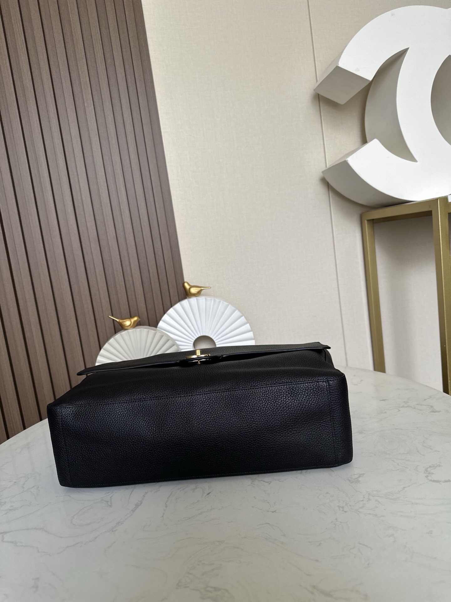 Chanel Maxi Flap Handbag in Black with Gold-Tone Hardware - Image 5