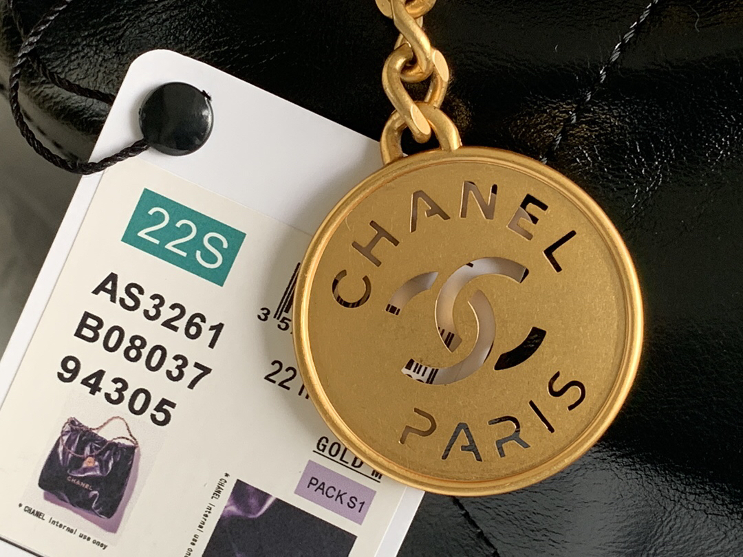 Chanel 2022 Drawstring Shoulder Bag - Image 5