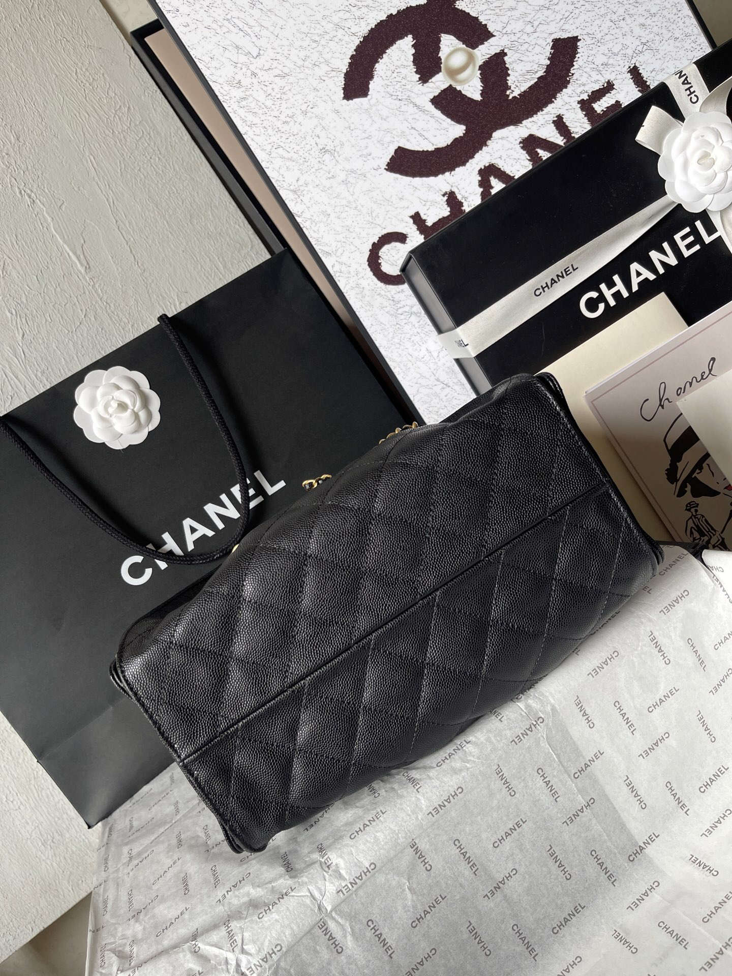 Chanel 25C Quilted Leather Hobo Shoulder Bag - Image 5
