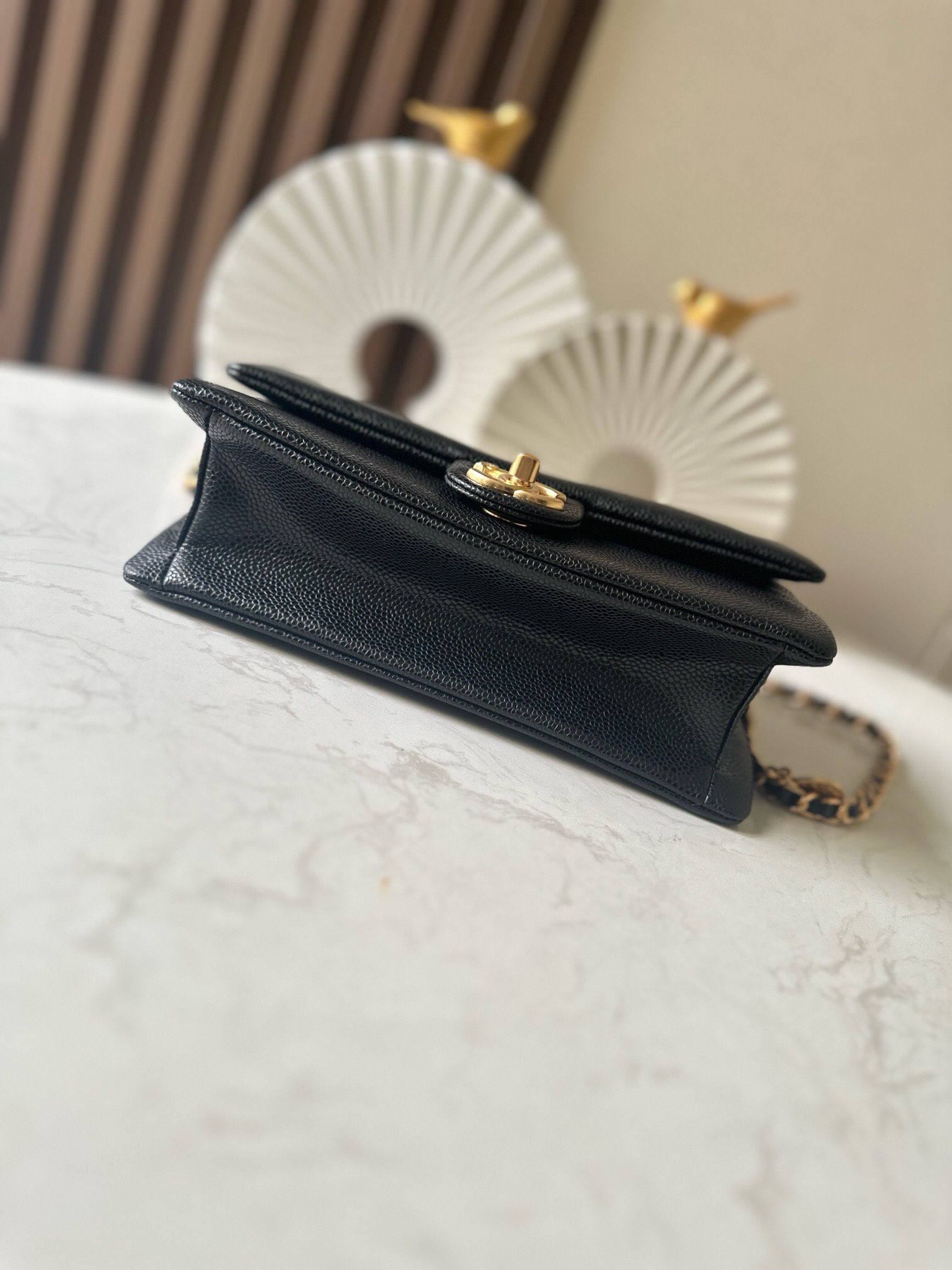 Medium Vintage Classic Flap Bag in Black Caviar Leather - Image 5