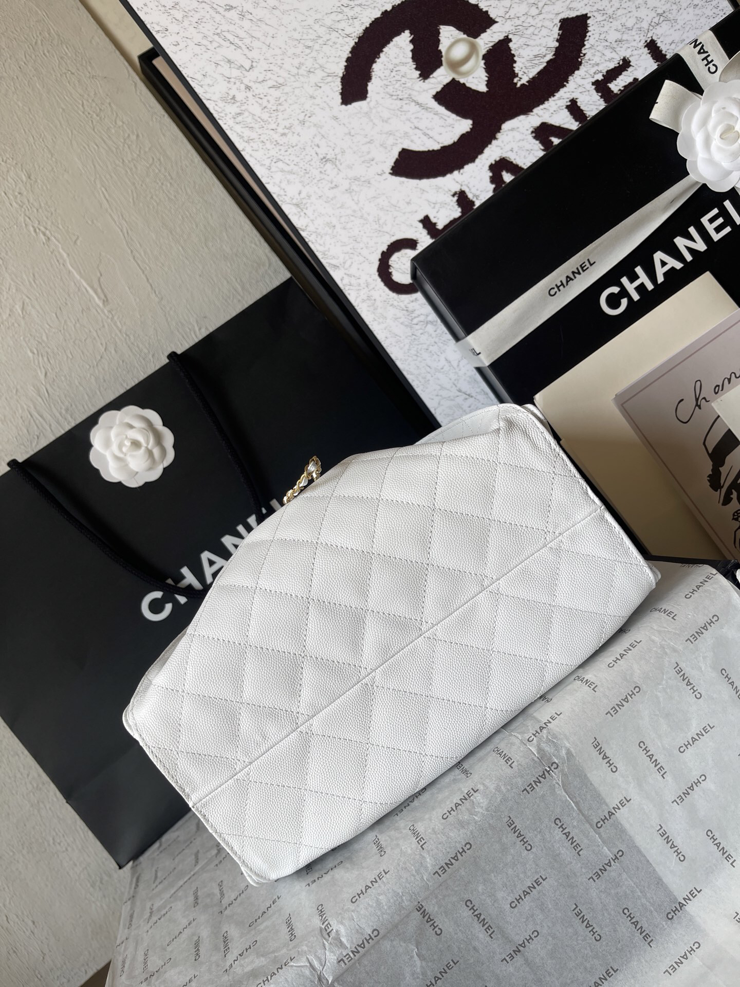 Chanel 25C Quilted Leather Hobo Shoulder Bag - Image 5