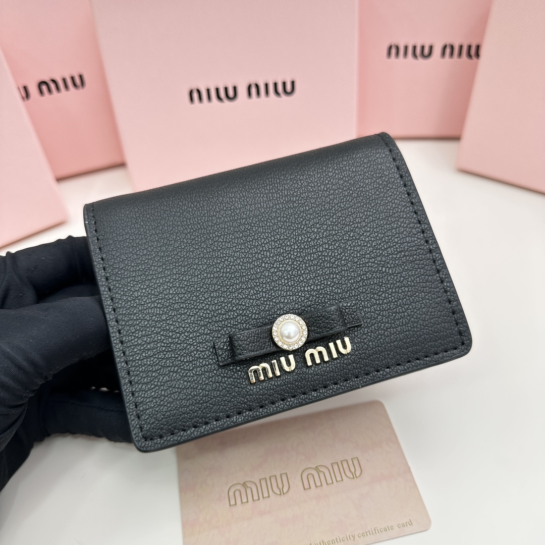 Miu Miu Leather Wallet - Image 5