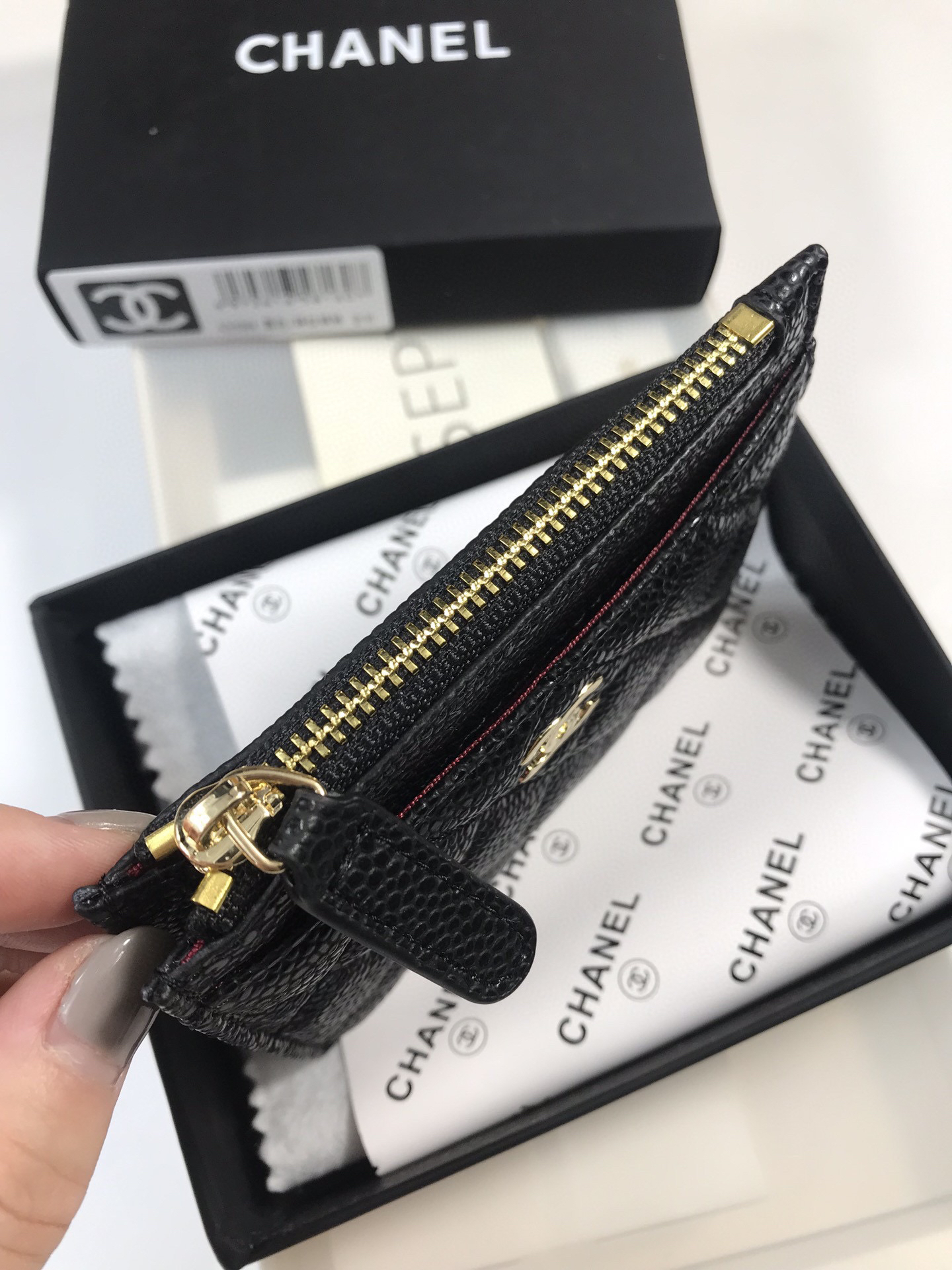 Chanel Caviar Leather Card Holder - Image 5