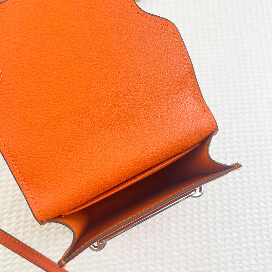Hermès Pig Nose Crossbody Bag - Image 5